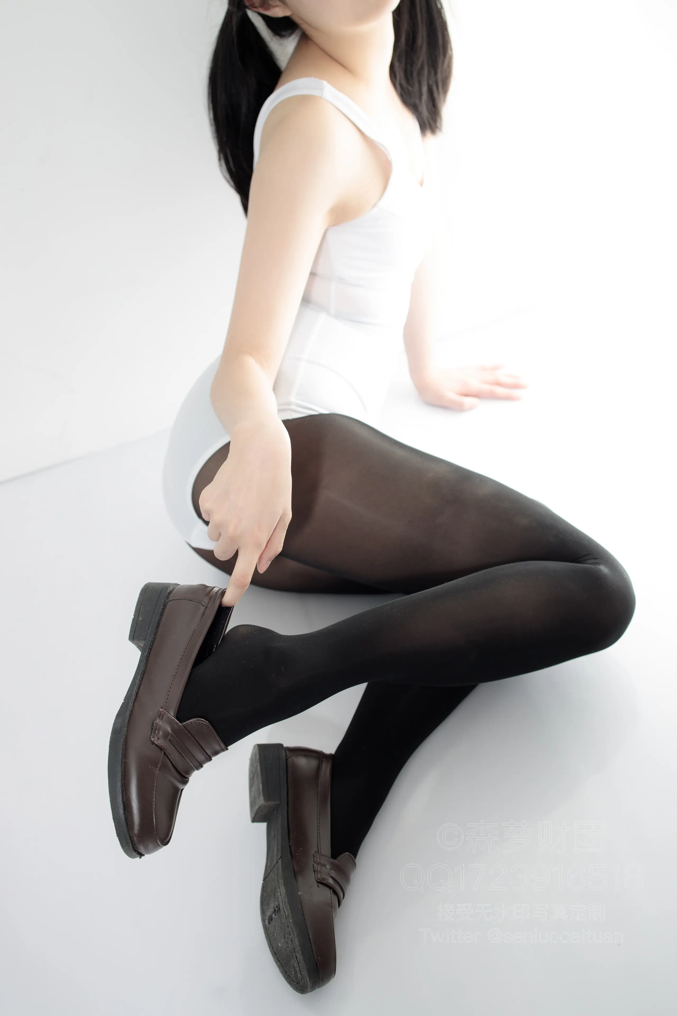 森萝财团 X 白色死库水8D油亮黑丝 [119P]