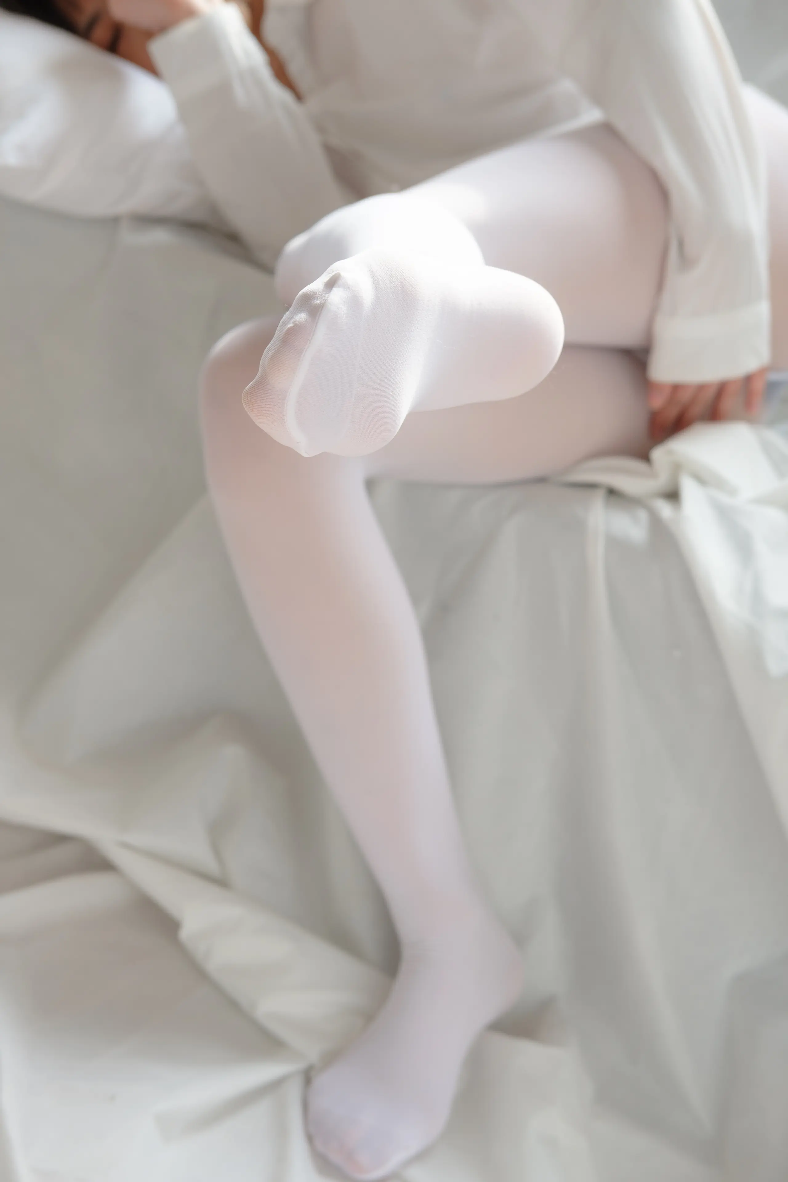 森萝财团 X 粉嫩粉嫩的丝秀 [120P]