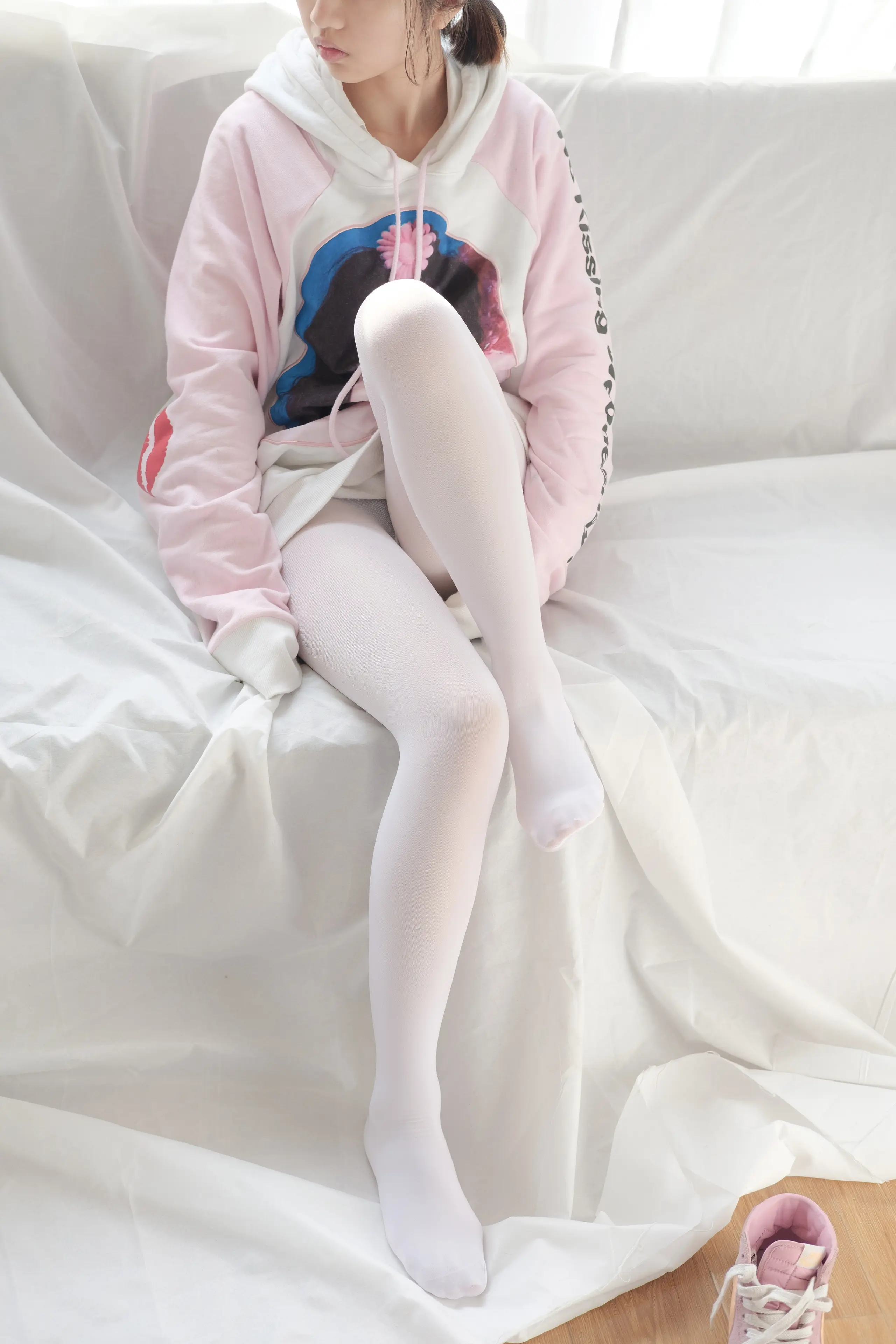 森萝财团 X 粉嫩粉嫩的丝秀 [120P]