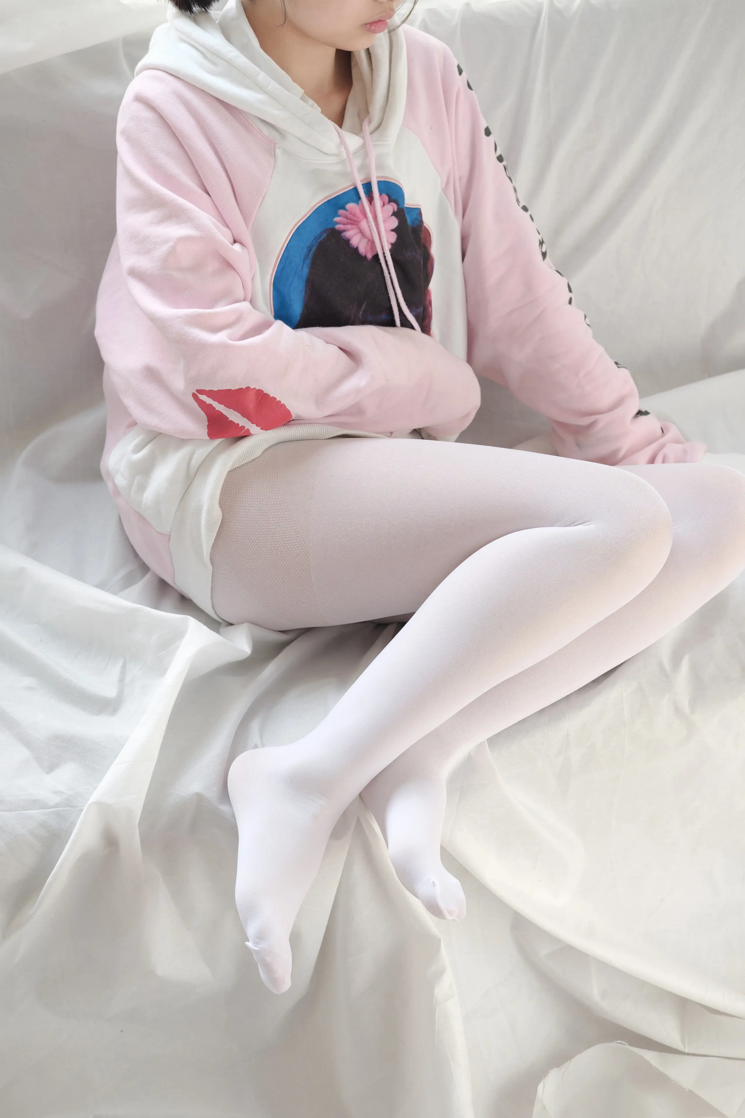 森萝财团 X 粉嫩粉嫩的丝秀 [120P]