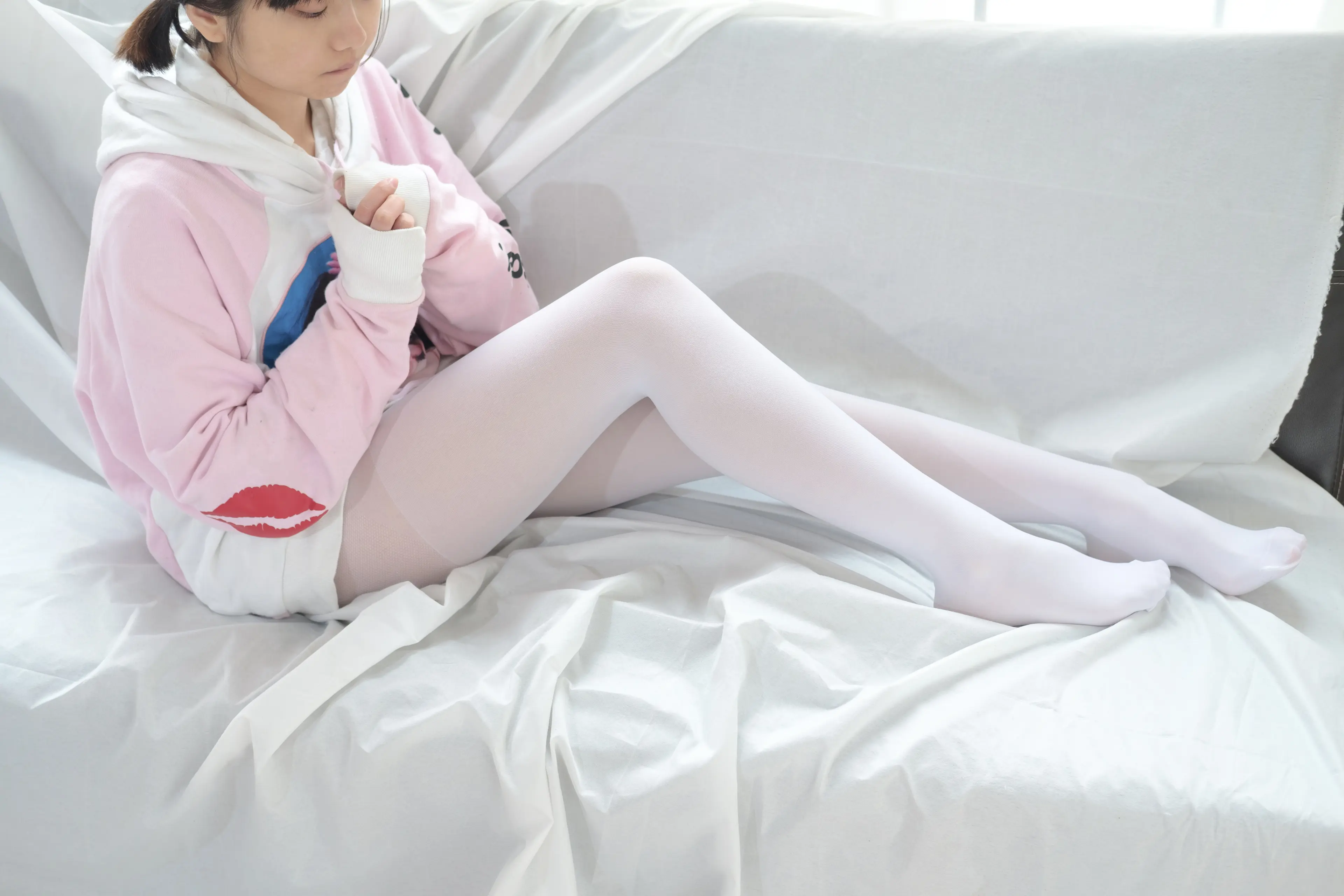 森萝财团 X 粉嫩粉嫩的丝秀 [120P]