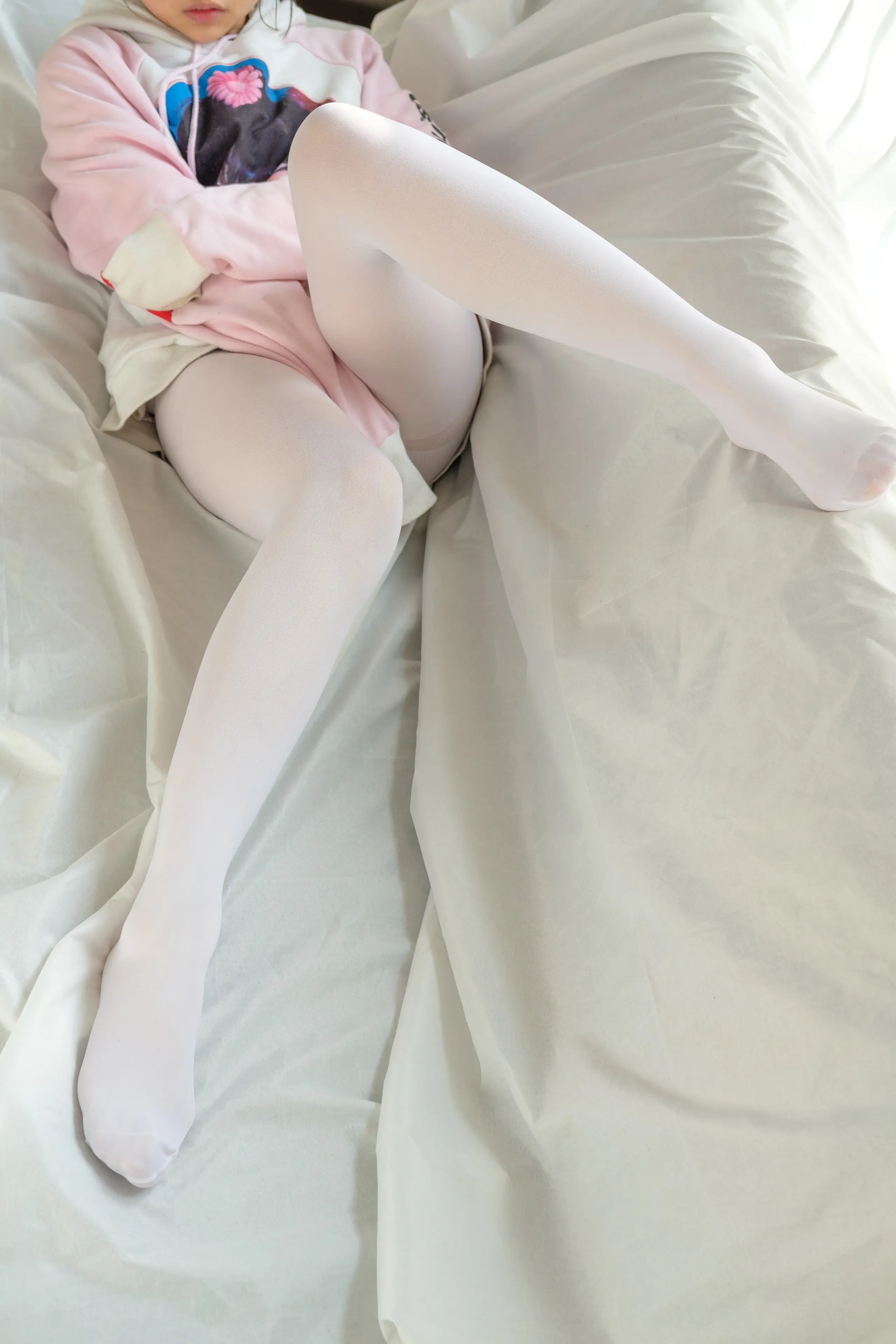 森萝财团 X 粉嫩粉嫩的丝秀 [120P]