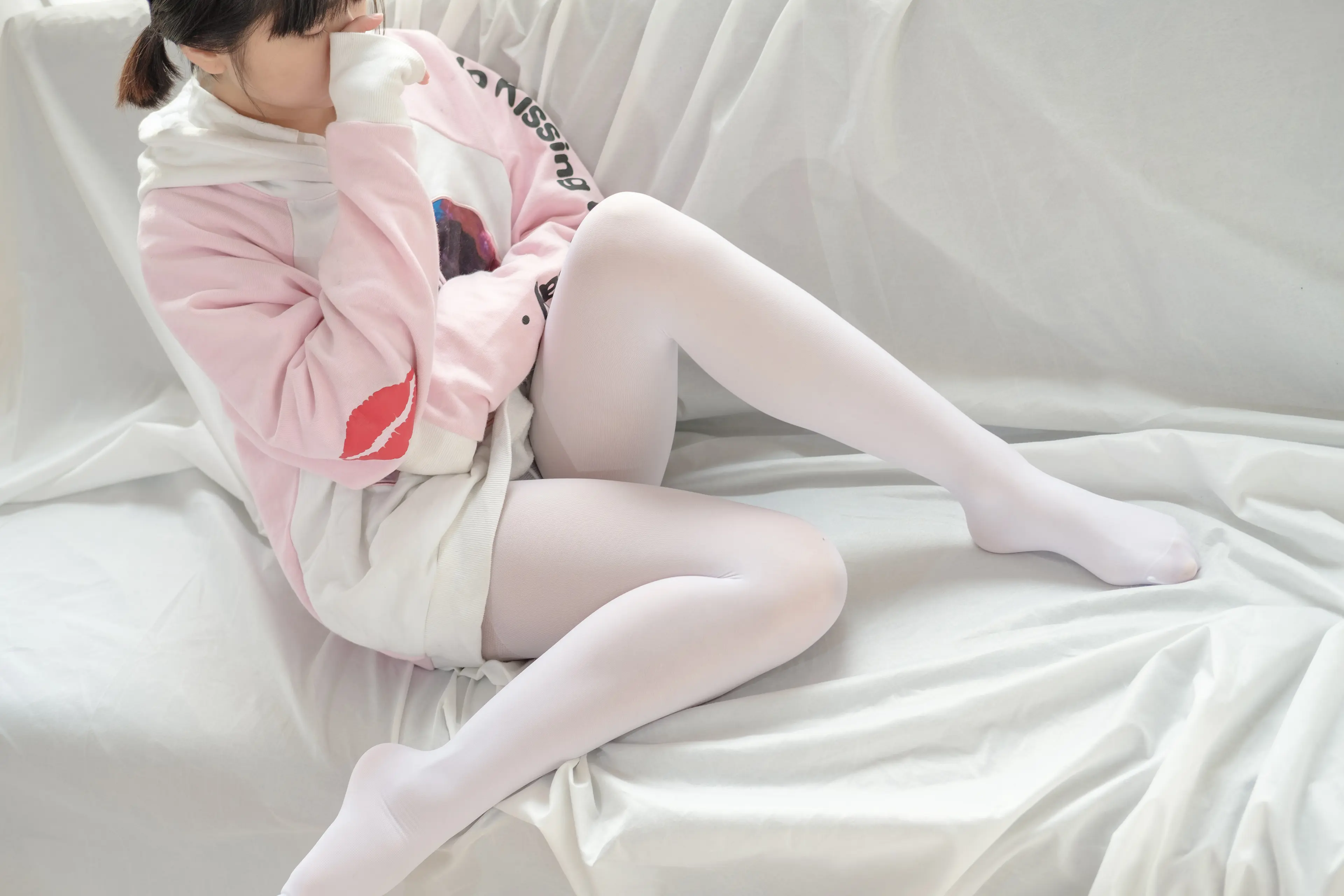 森萝财团 X 粉嫩粉嫩的丝秀 [120P]