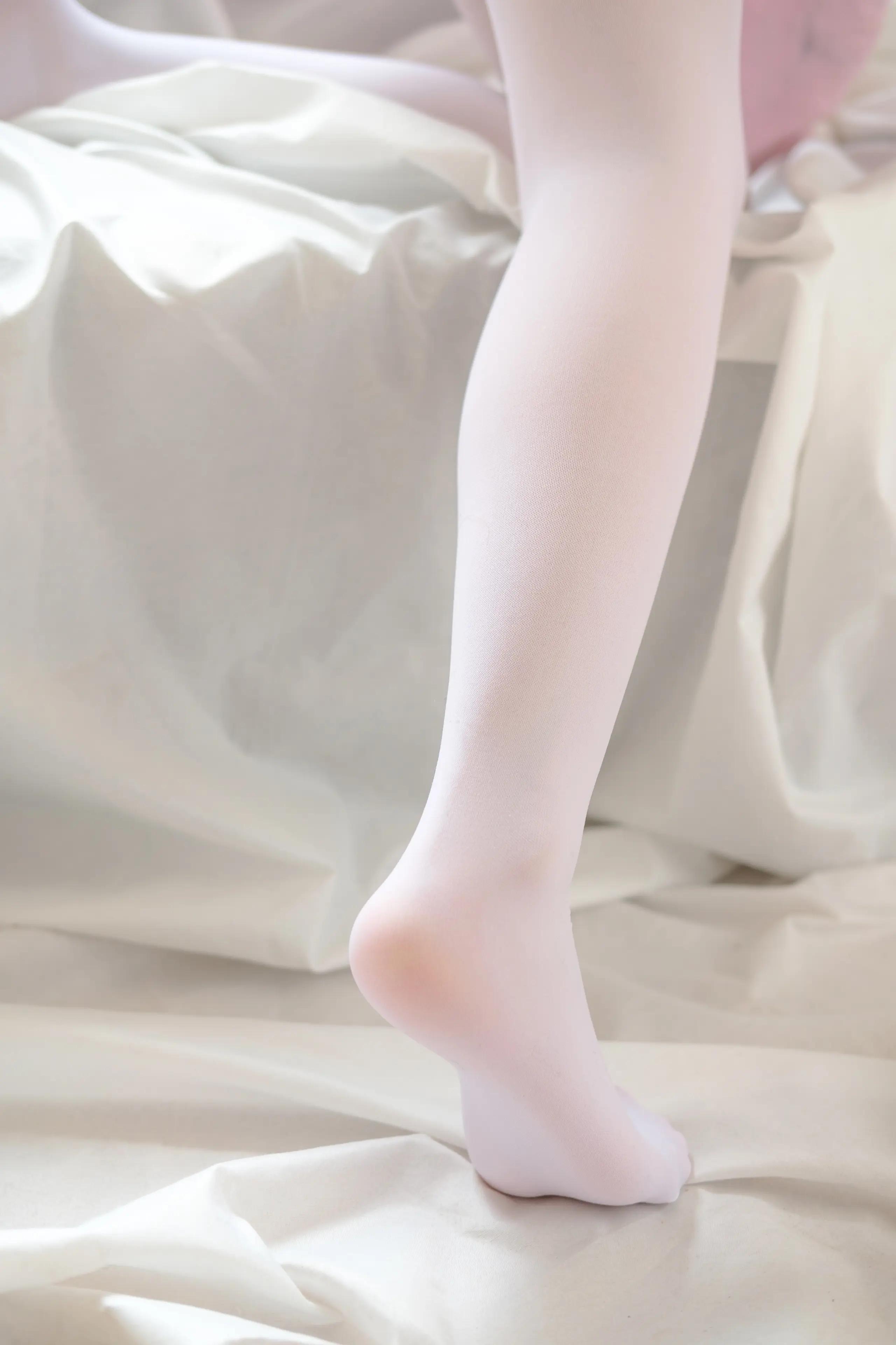 森萝财团 X 粉嫩粉嫩的丝秀 [120P]