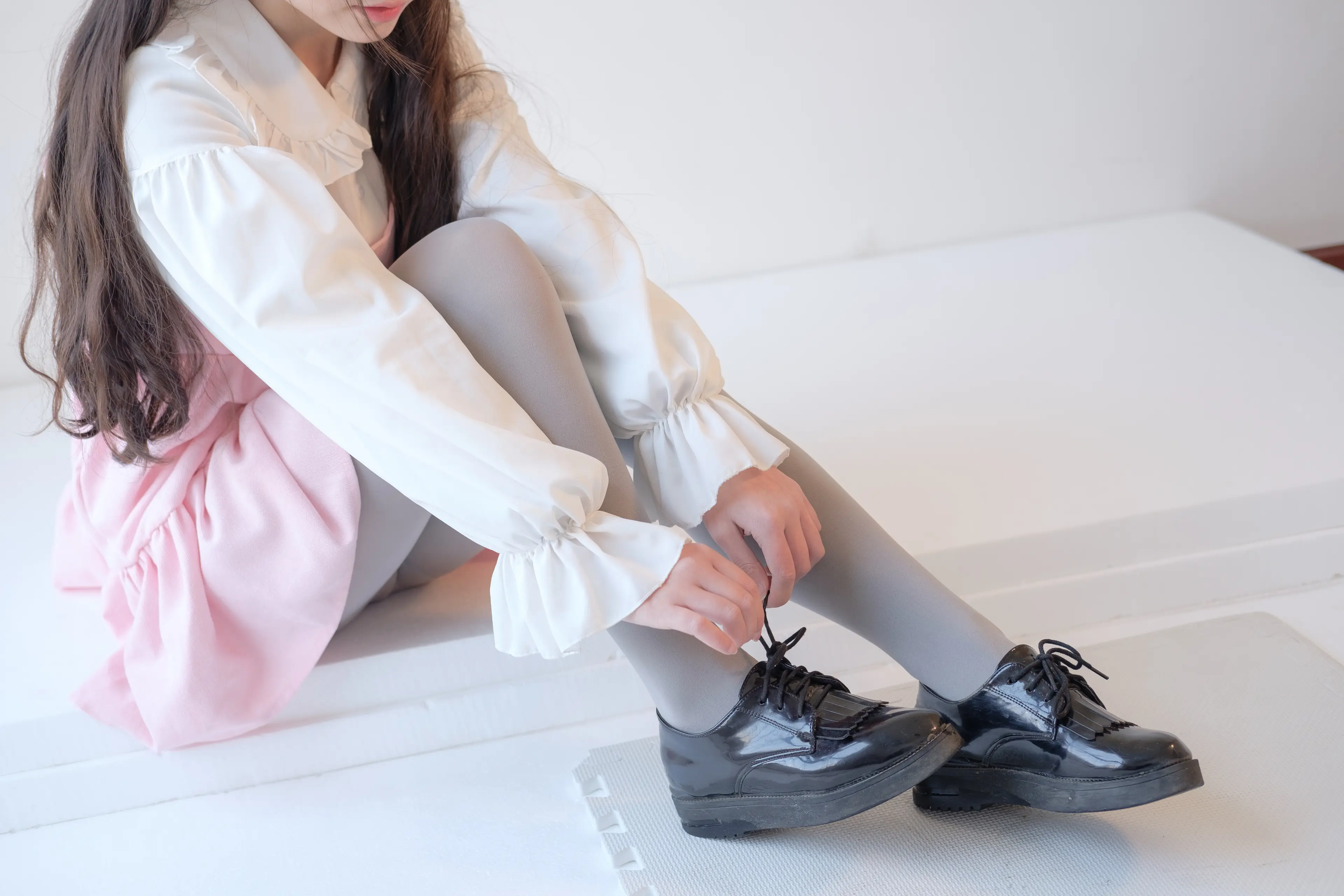 森萝财团 X 粉色纯女孩 [130P]