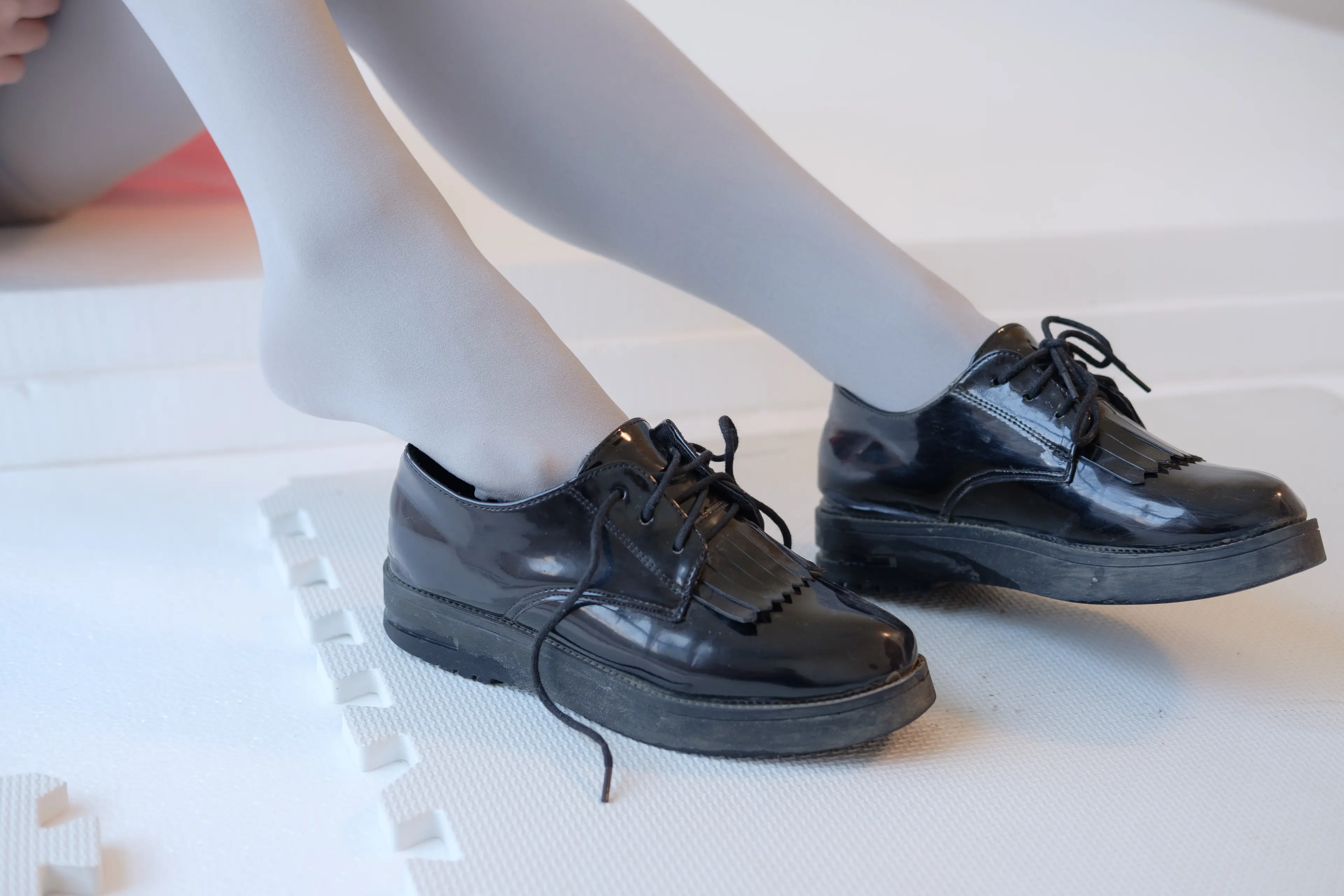 森萝财团 X 粉色纯女孩 [130P]