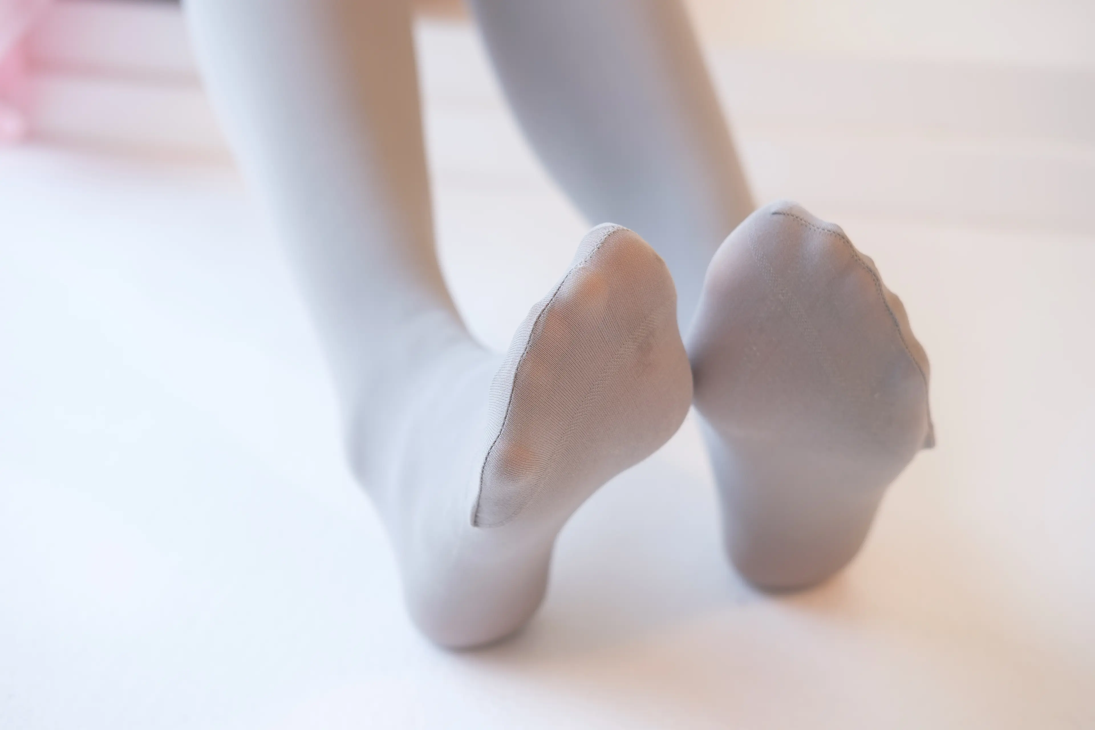 森萝财团 X 粉色纯女孩 [130P]