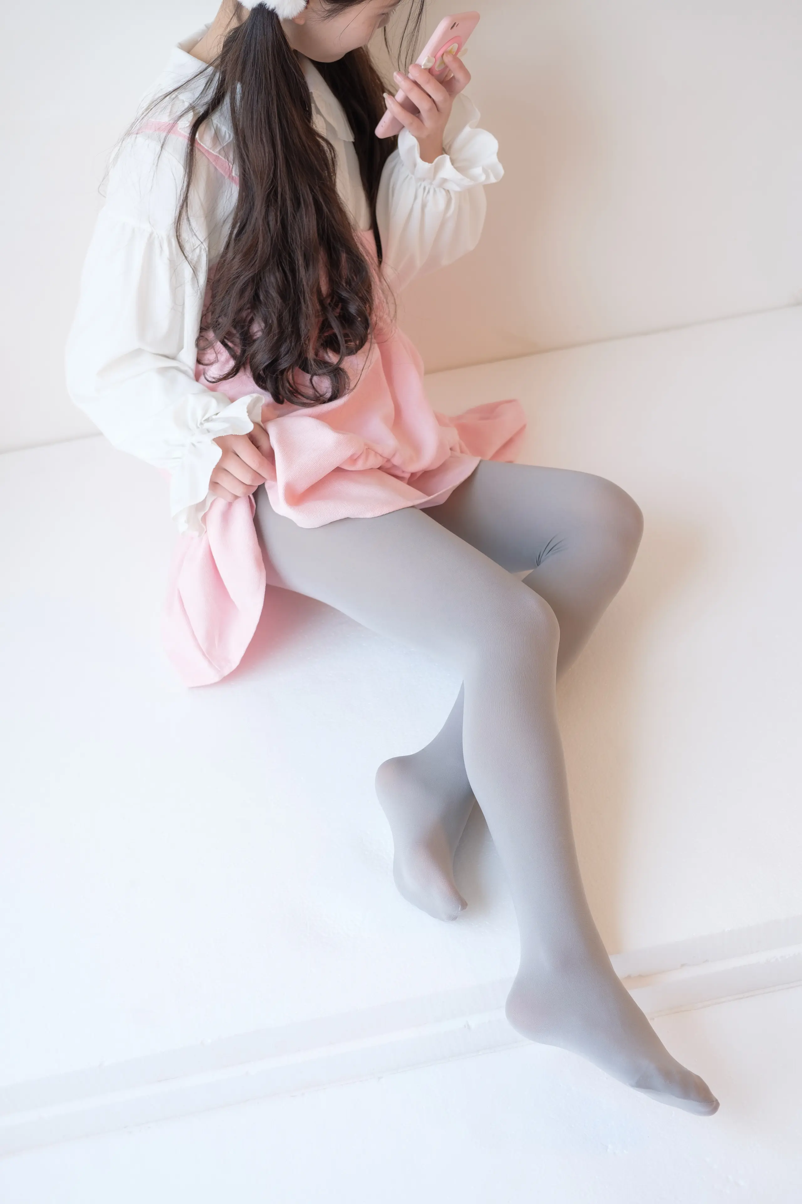 森萝财团 X 粉色纯女孩 [130P]