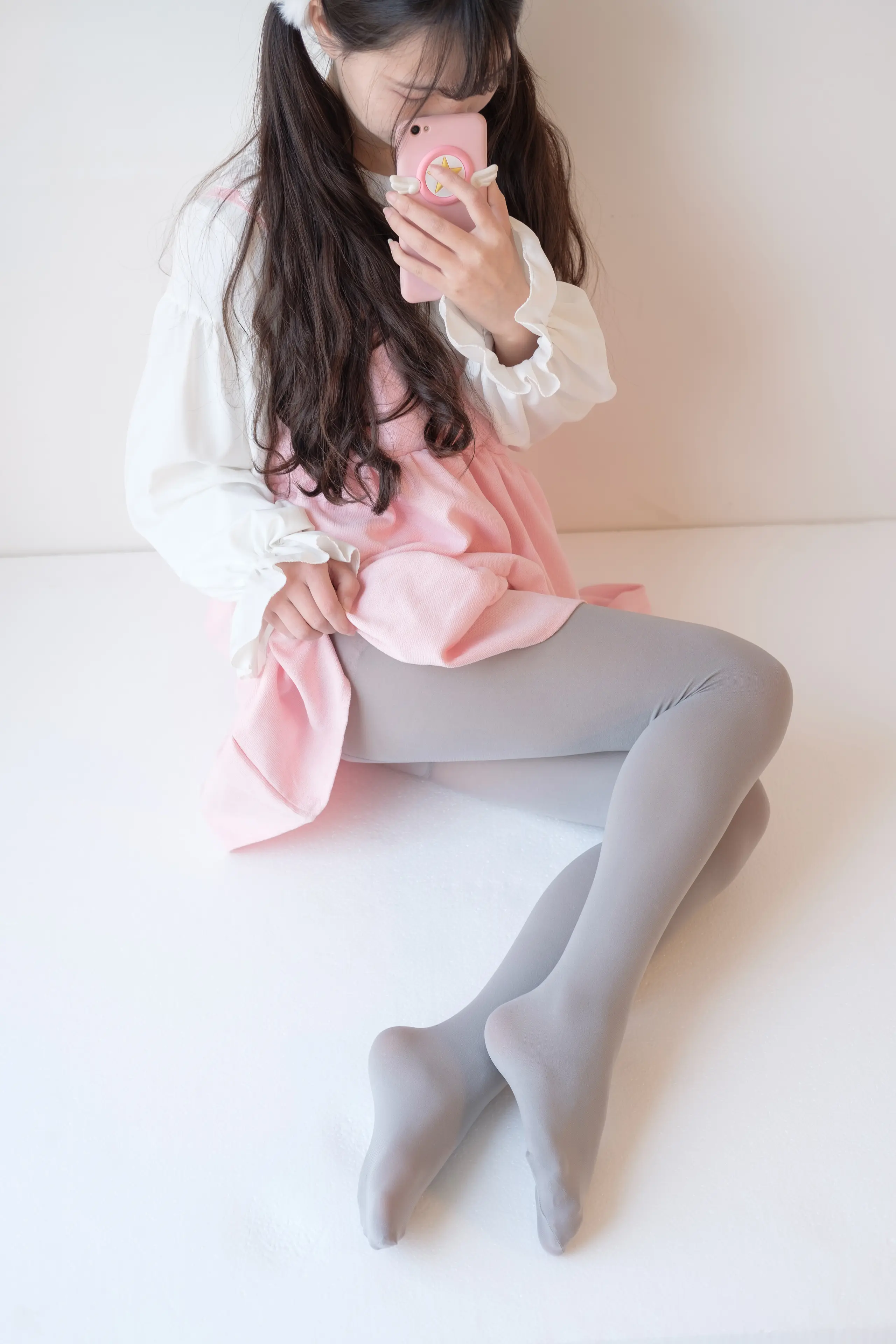 森萝财团 X 粉色纯女孩 [130P]