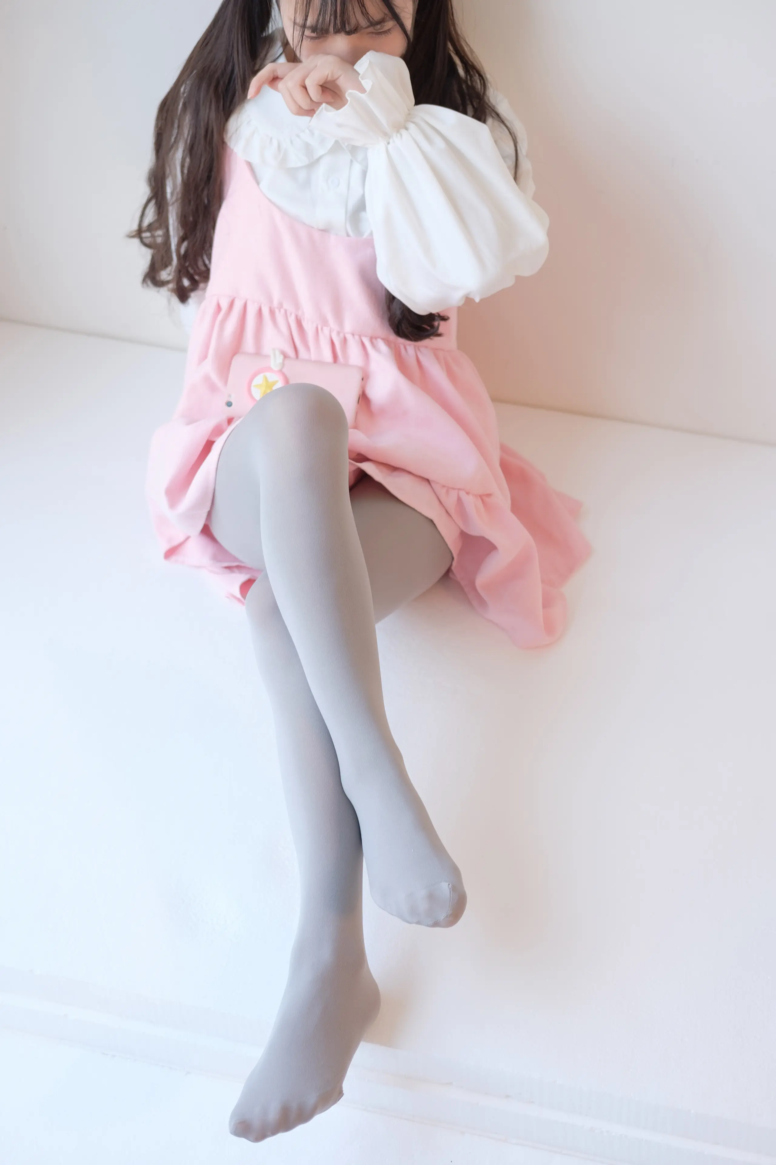 森萝财团 X 粉色纯女孩 [130P]