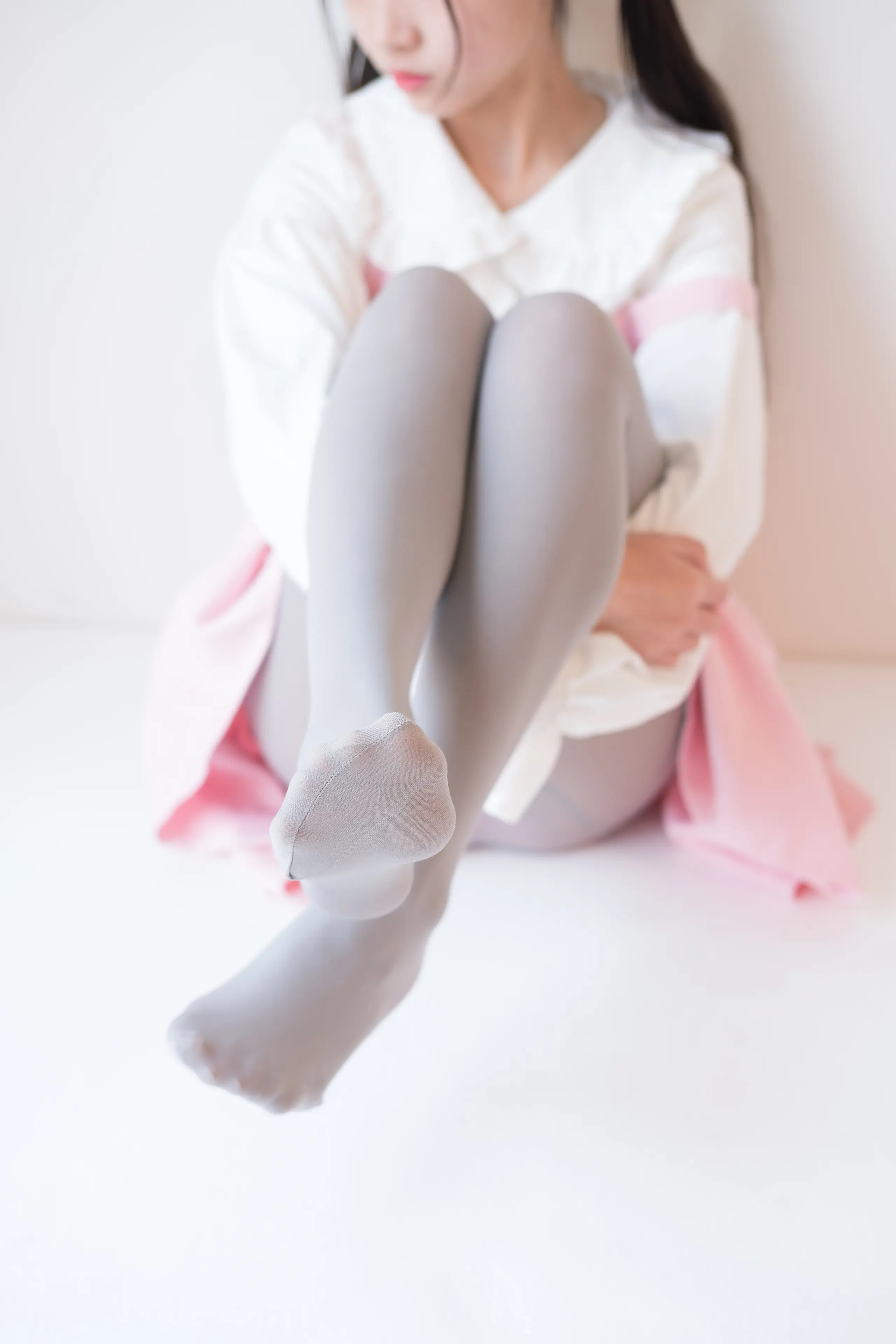 森萝财团 X 粉色纯女孩 [130P]