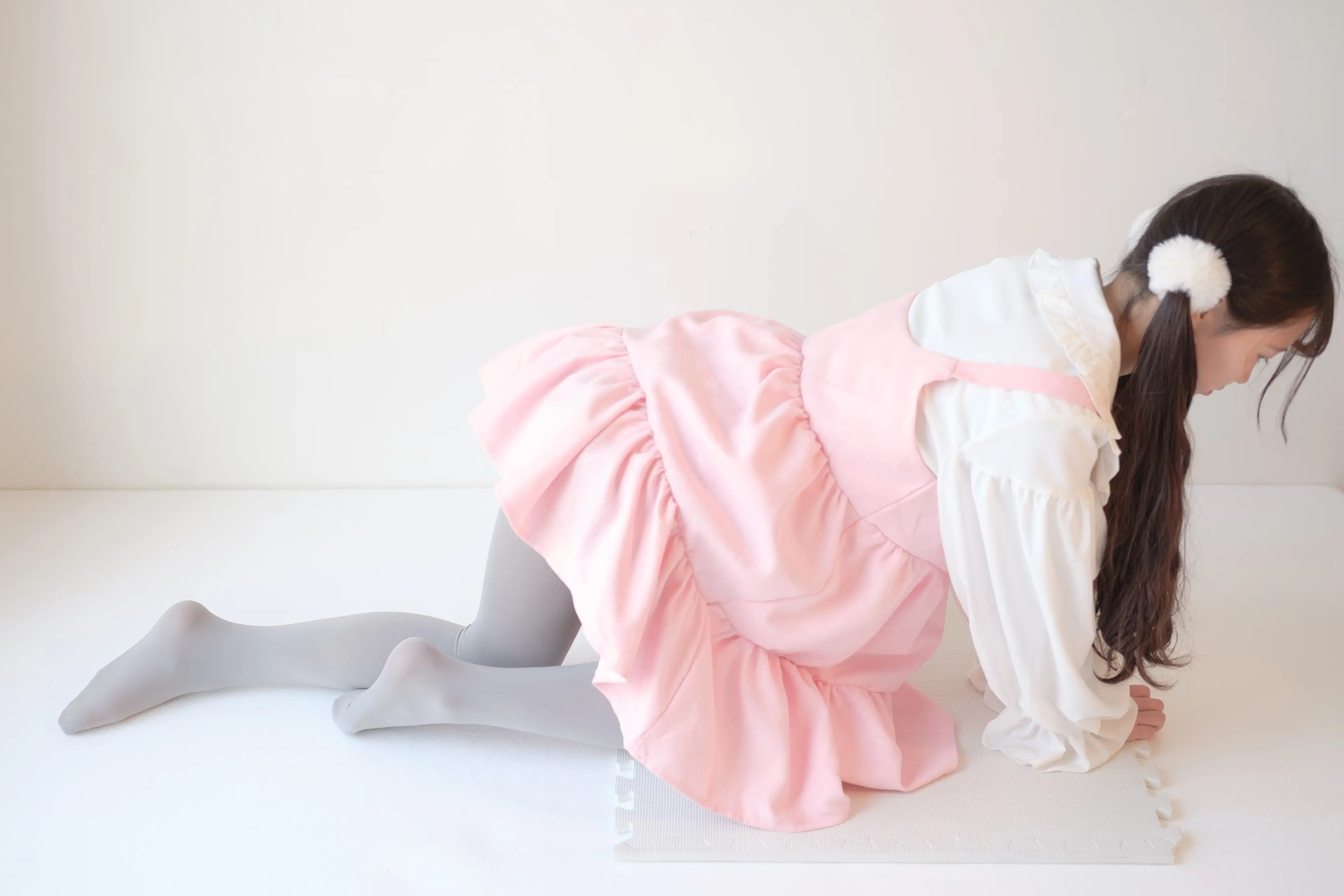 森萝财团 X 粉色纯女孩 [130P]