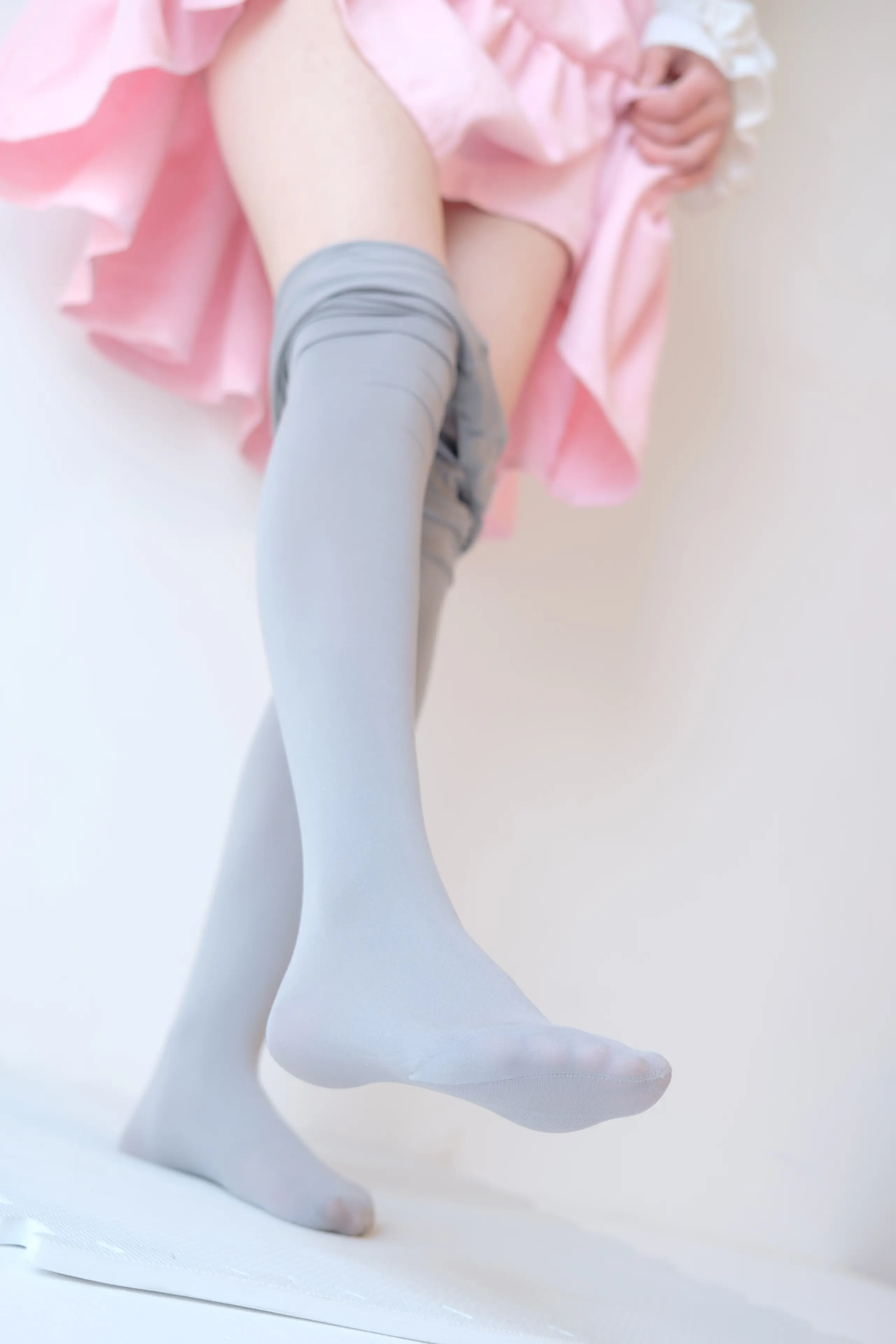 森萝财团 X 粉色纯女孩 [130P]