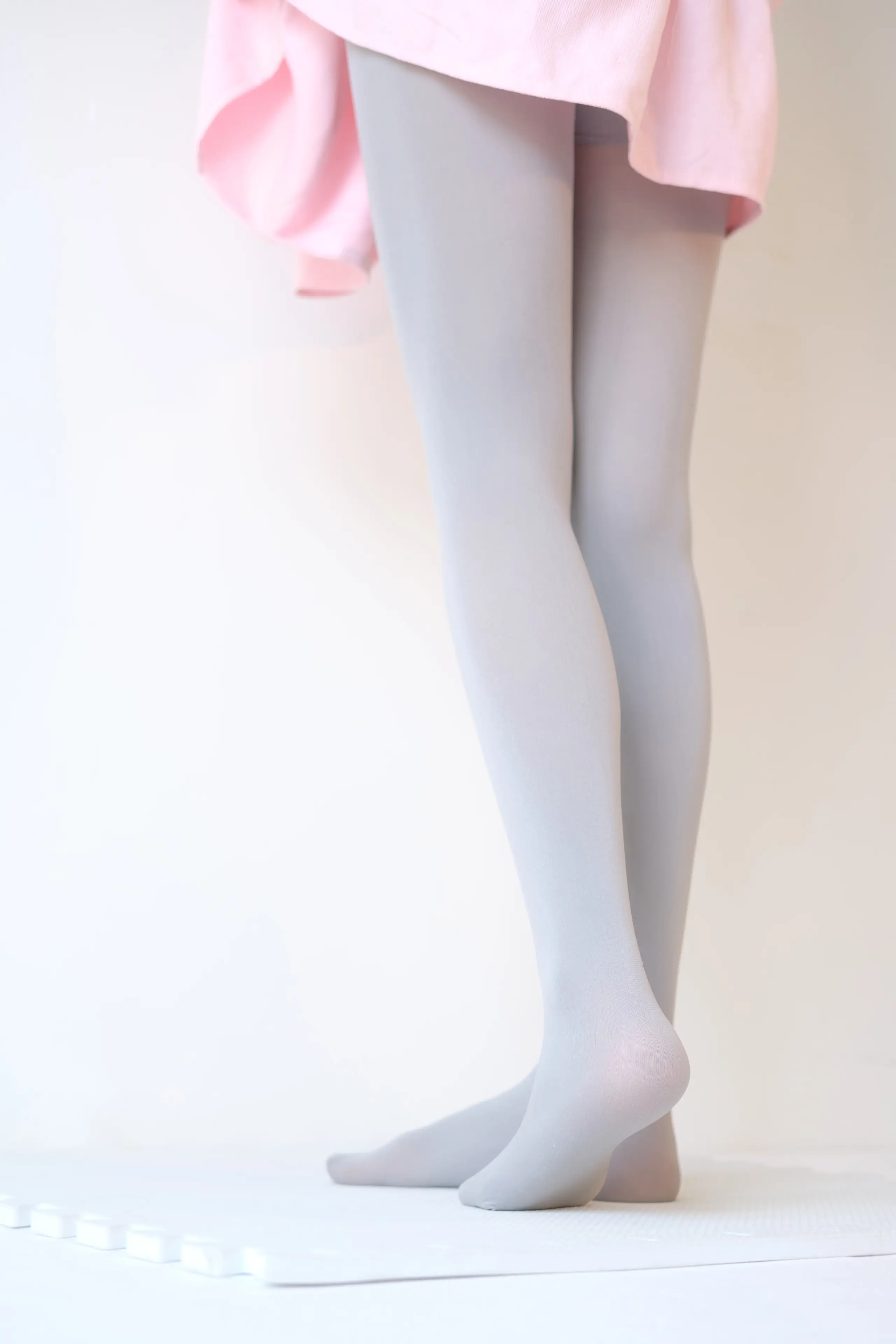 森萝财团 X 粉色纯女孩 [130P]