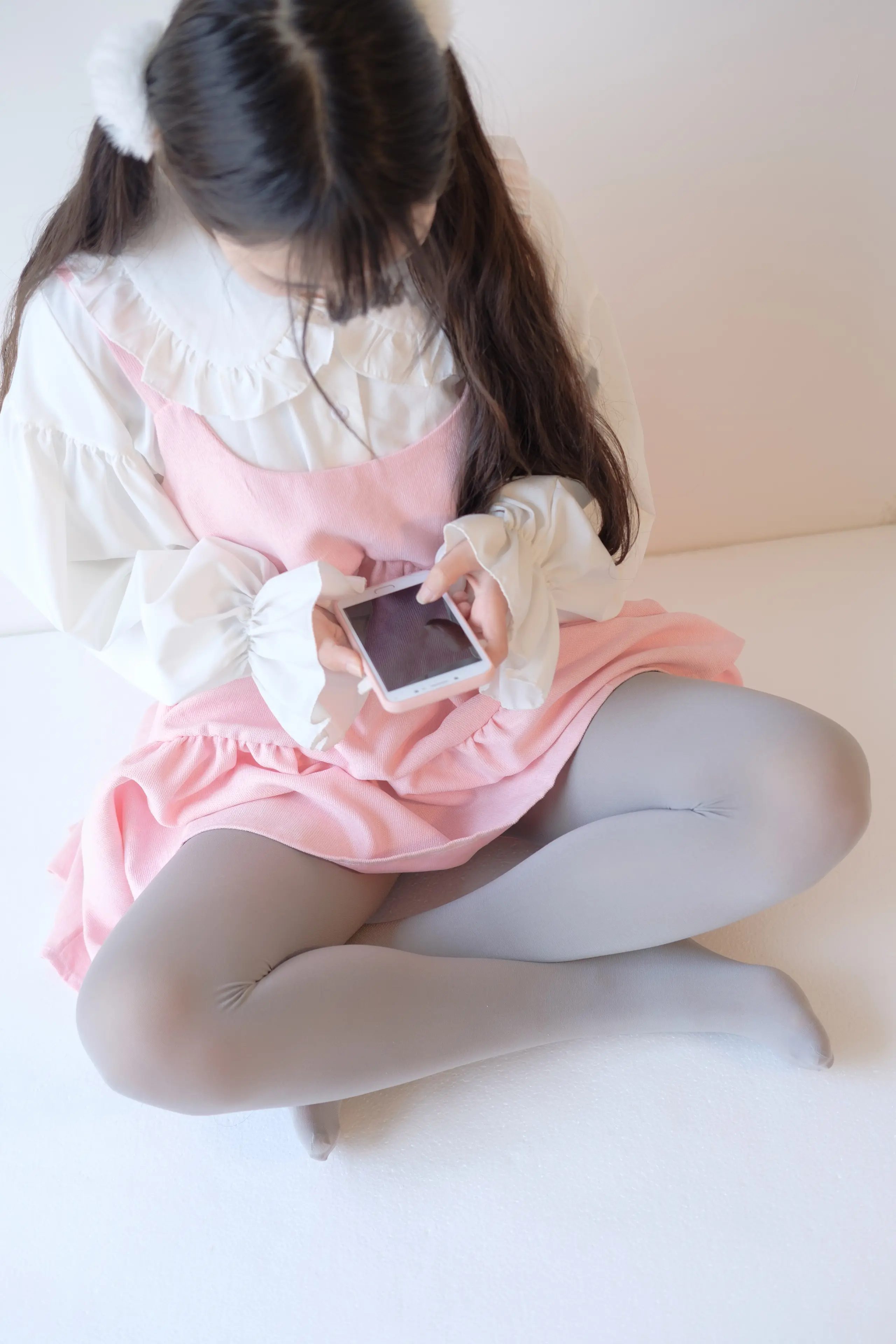 森萝财团 X 粉色纯女孩 [130P]