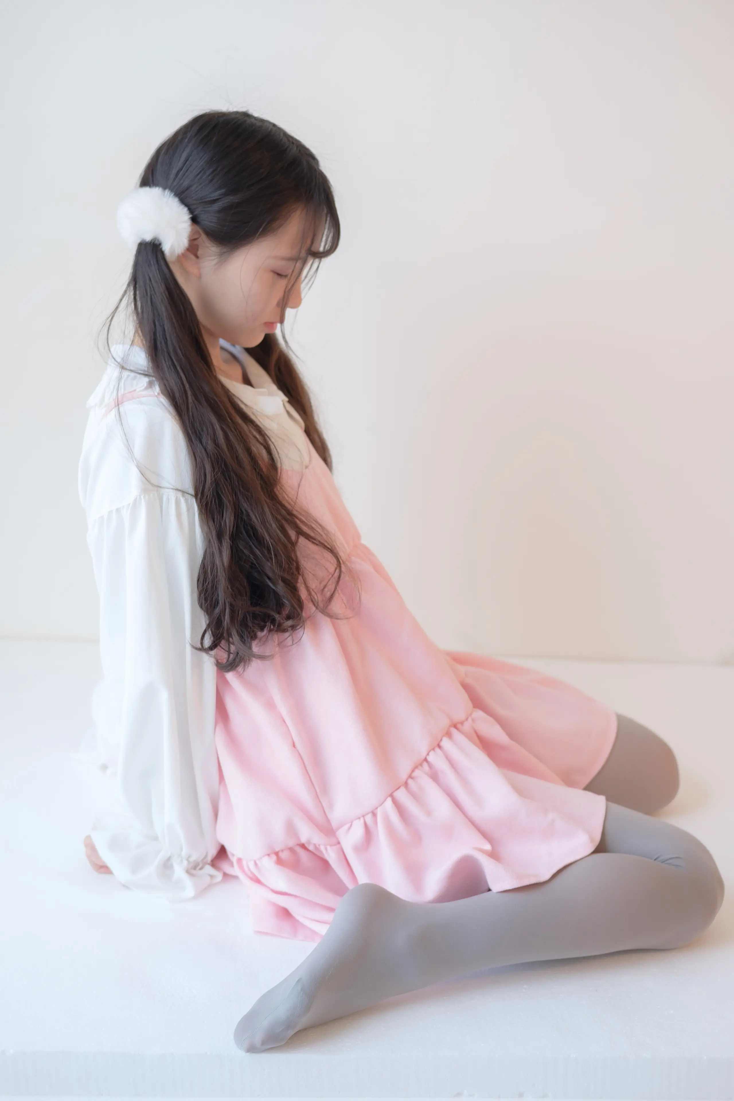 森萝财团 X 粉色纯女孩 [130P]