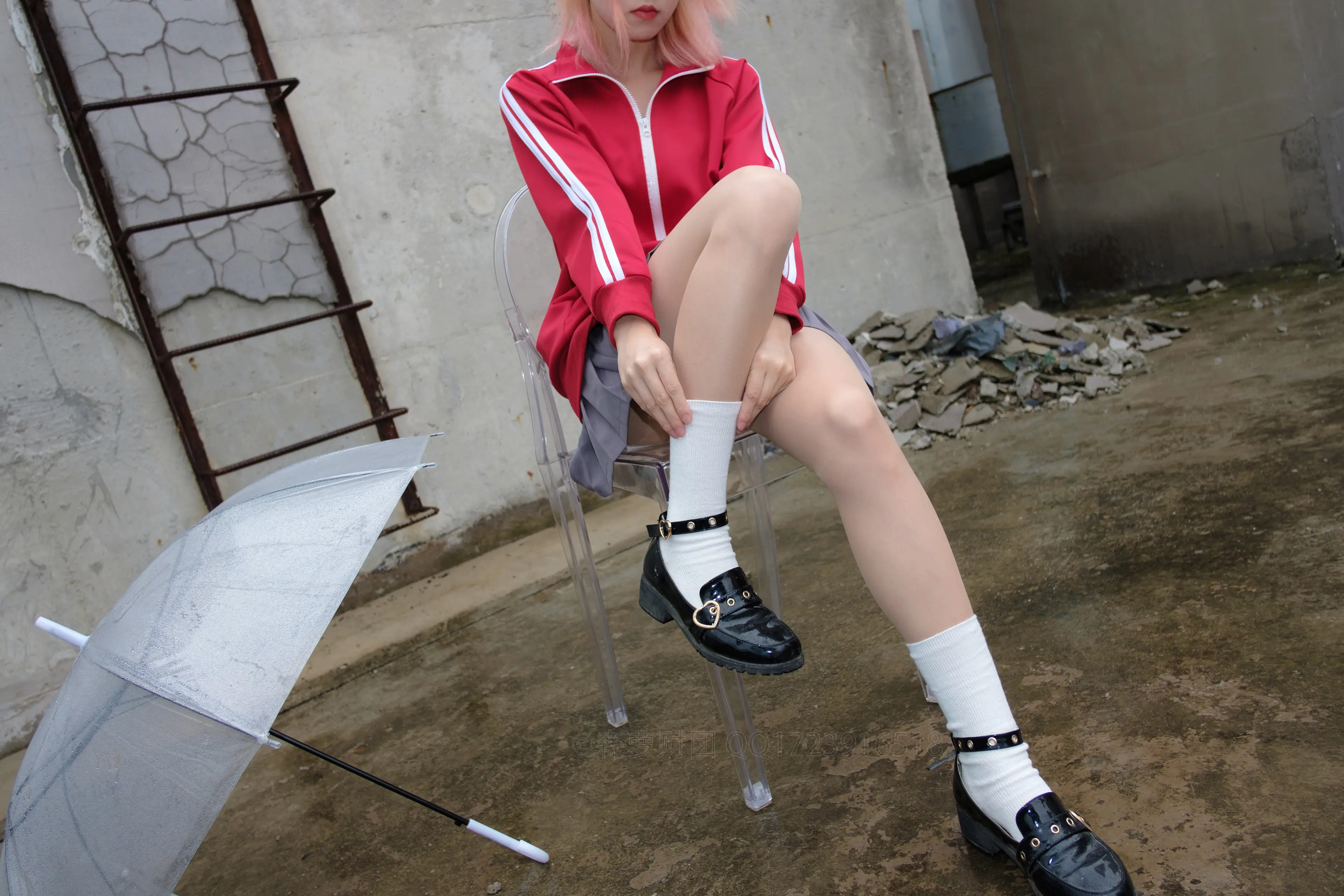 森萝财团 X 红衣少女浴缸玩肉丝 [88P]