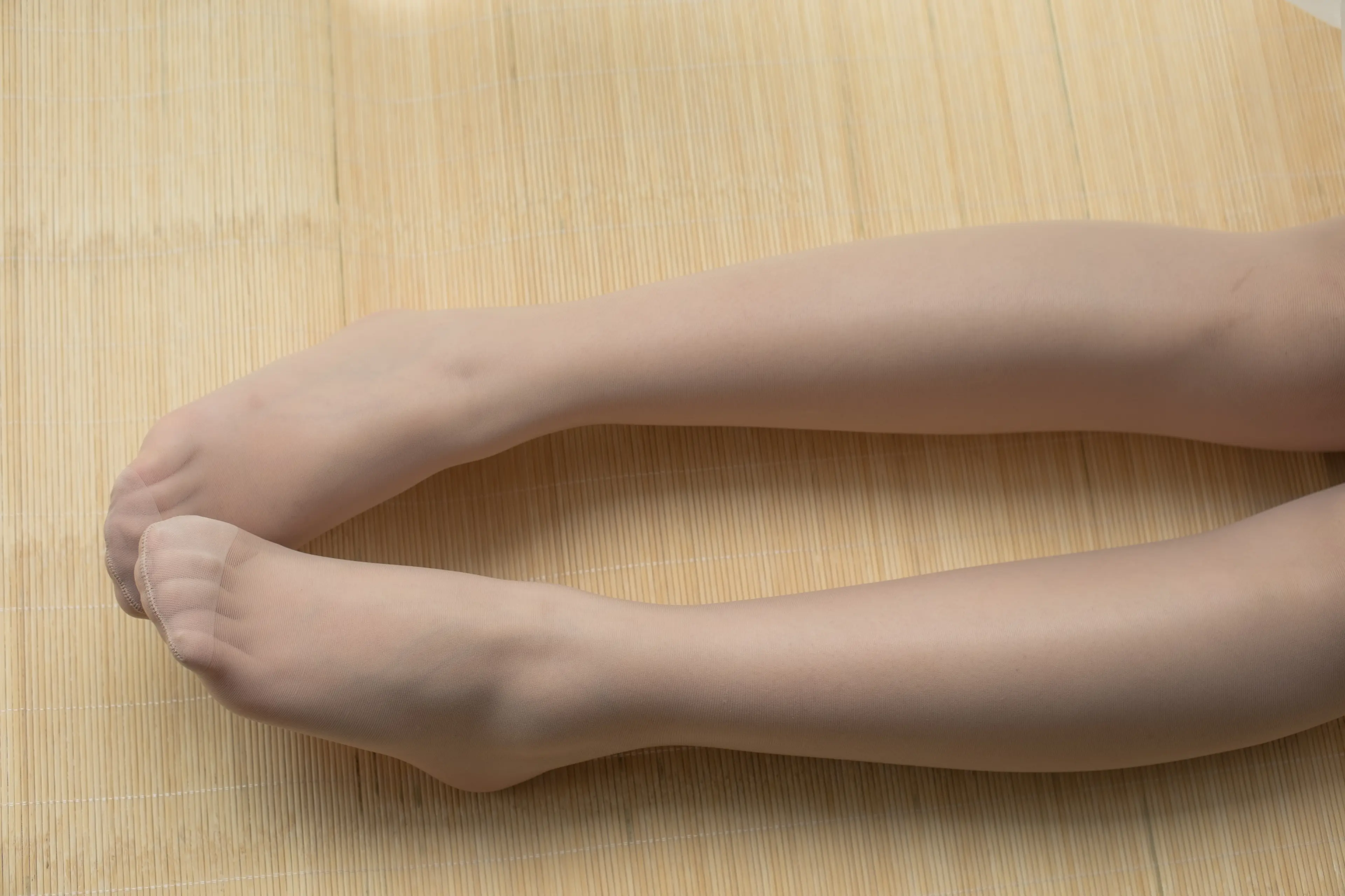 森萝财团 X 肉丝少女 清凉一夏 [128P]