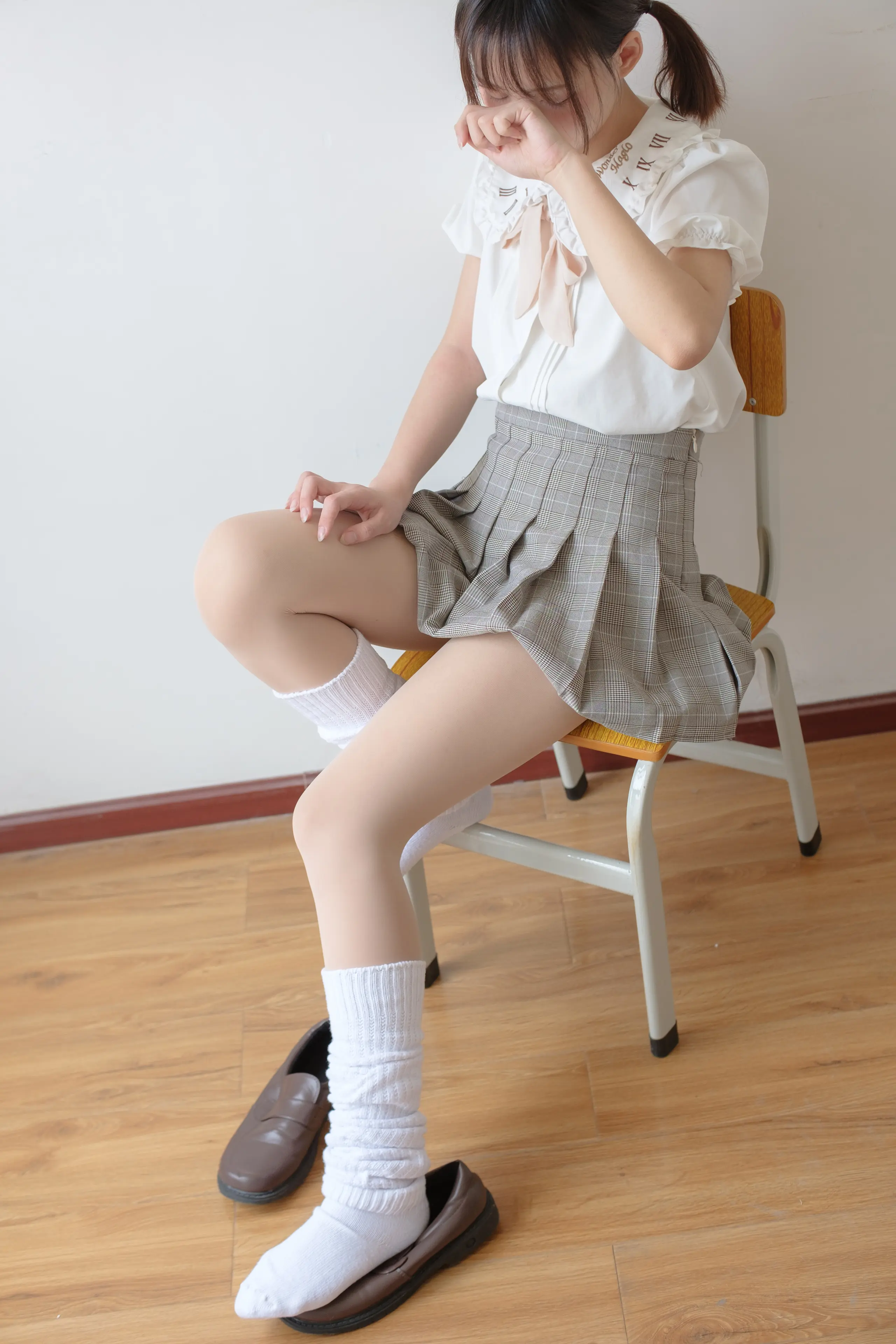 森萝财团 X 肉丝白厚棉袜 [102P]