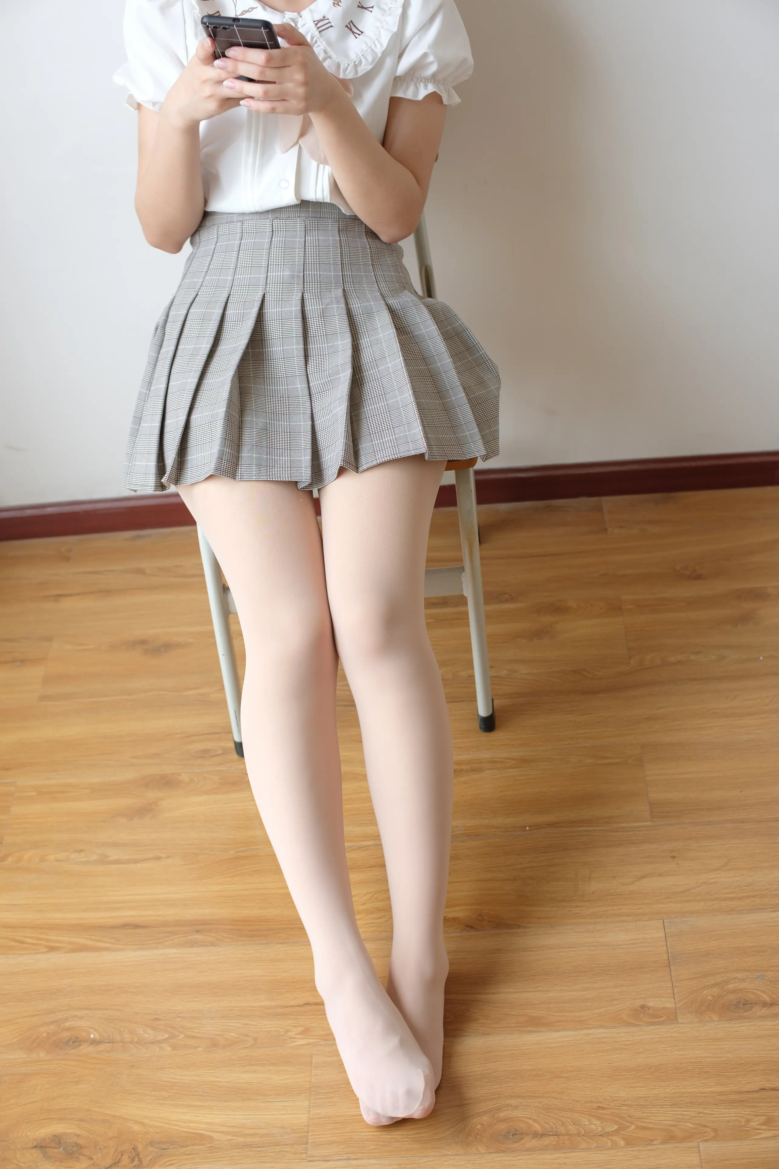 森萝财团 X 肉丝白厚棉袜 [102P]