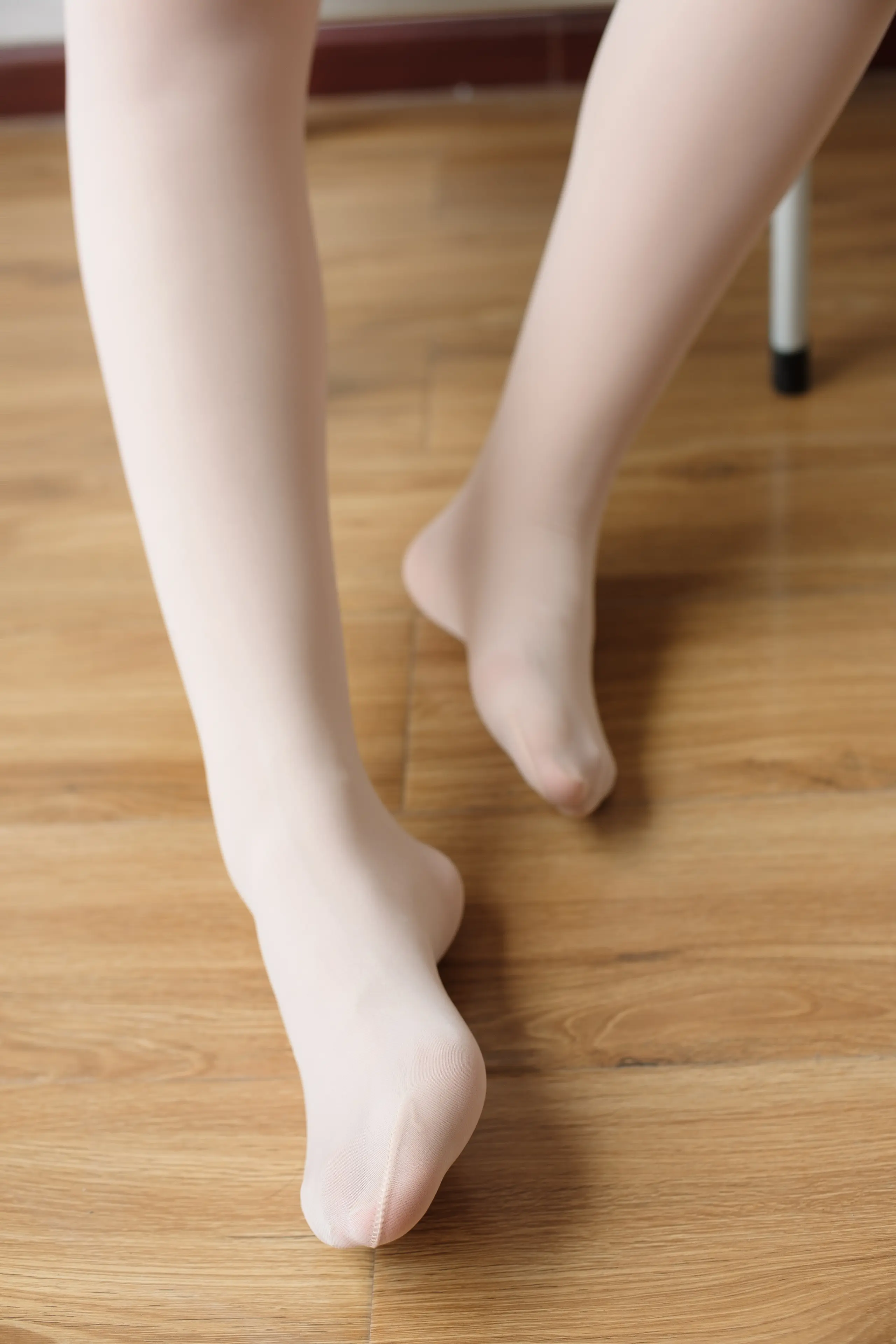 森萝财团 X 肉丝白厚棉袜 [102P]