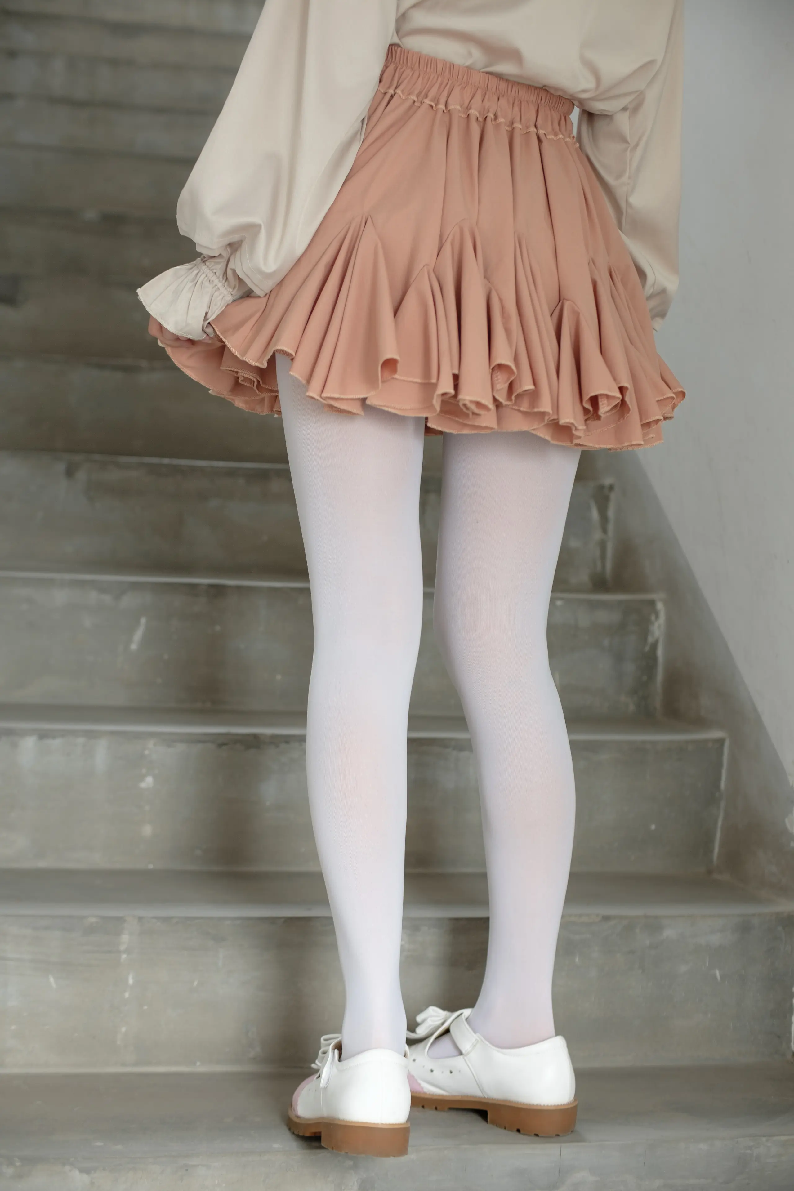 森萝财团 X 萝莉白丝 [95P]