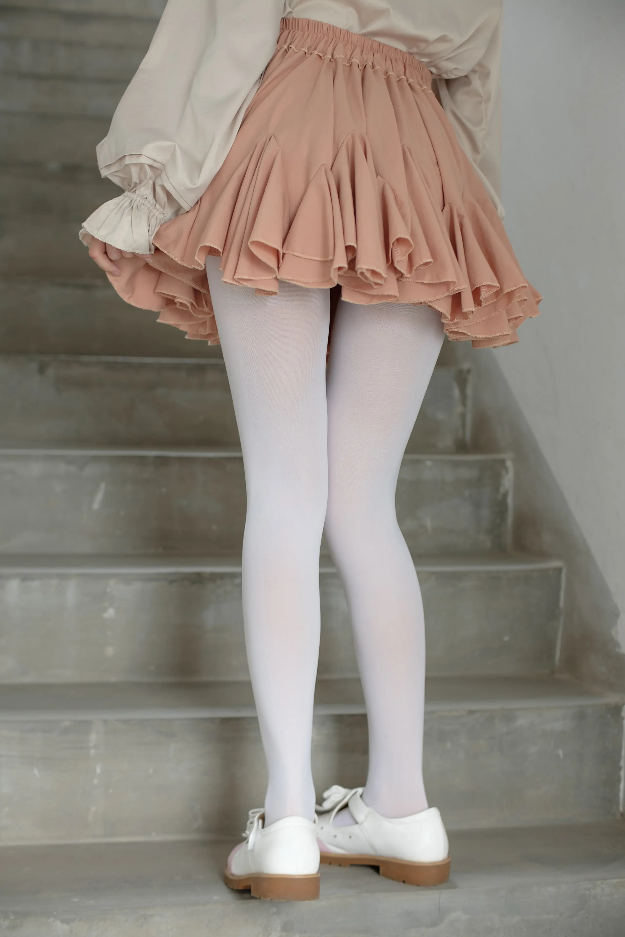 森萝财团 X 萝莉白丝 [95P]