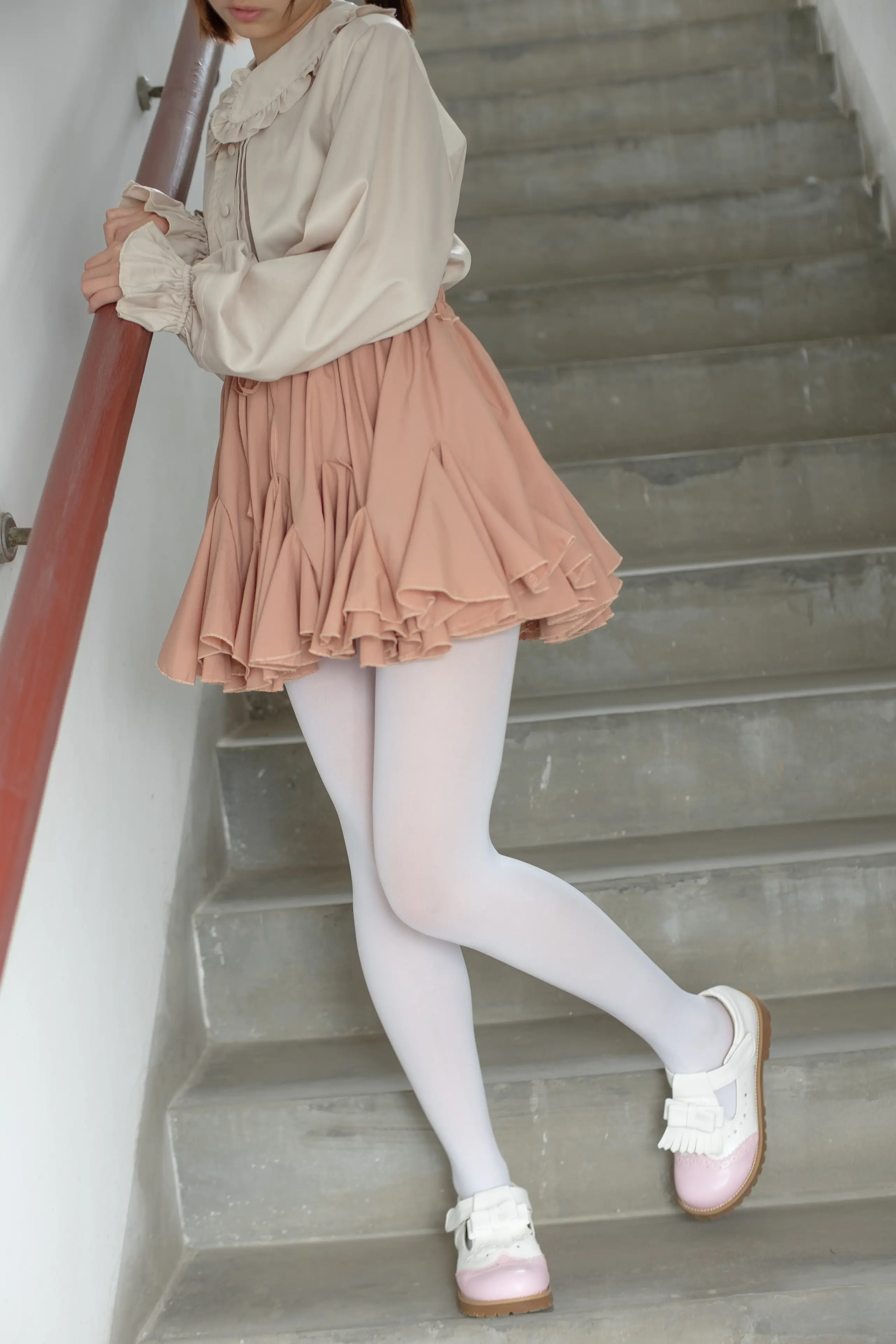 森萝财团 X 萝莉白丝 [95P]