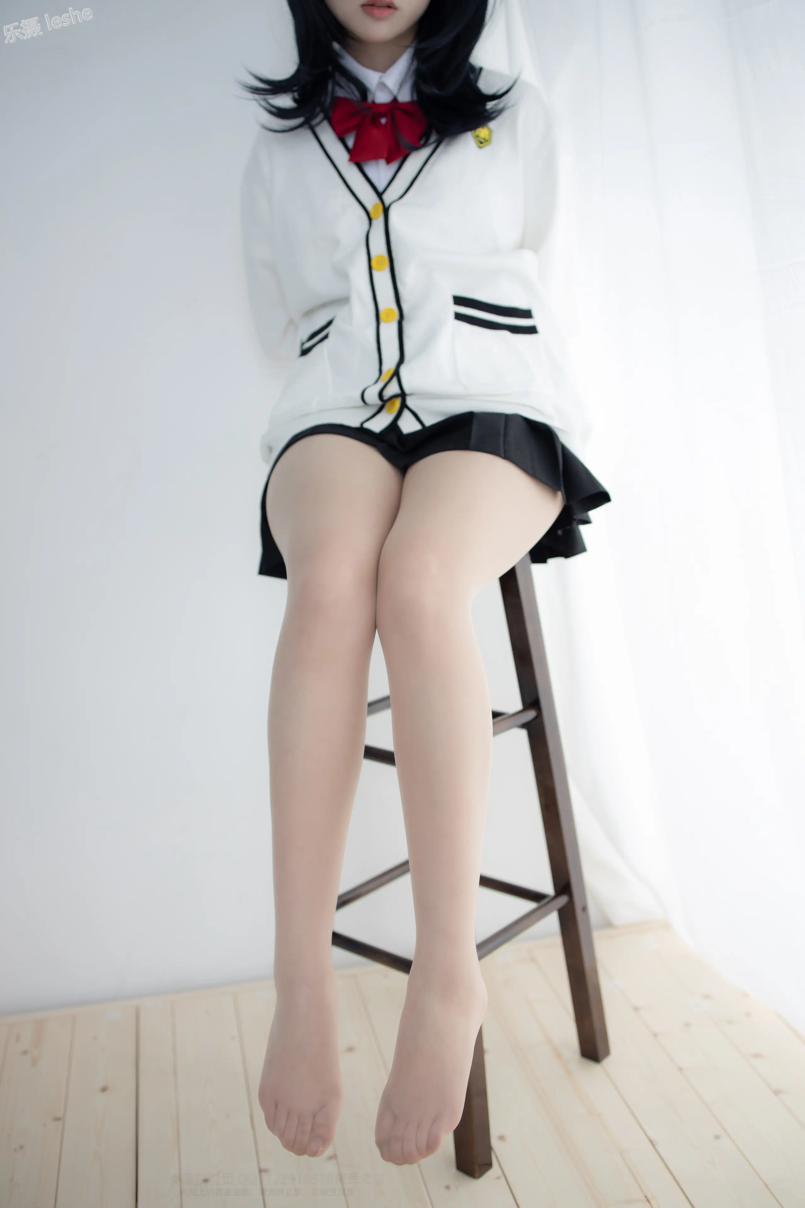 森萝财团 X 20D肉丝短棉袜踩物 [93P]