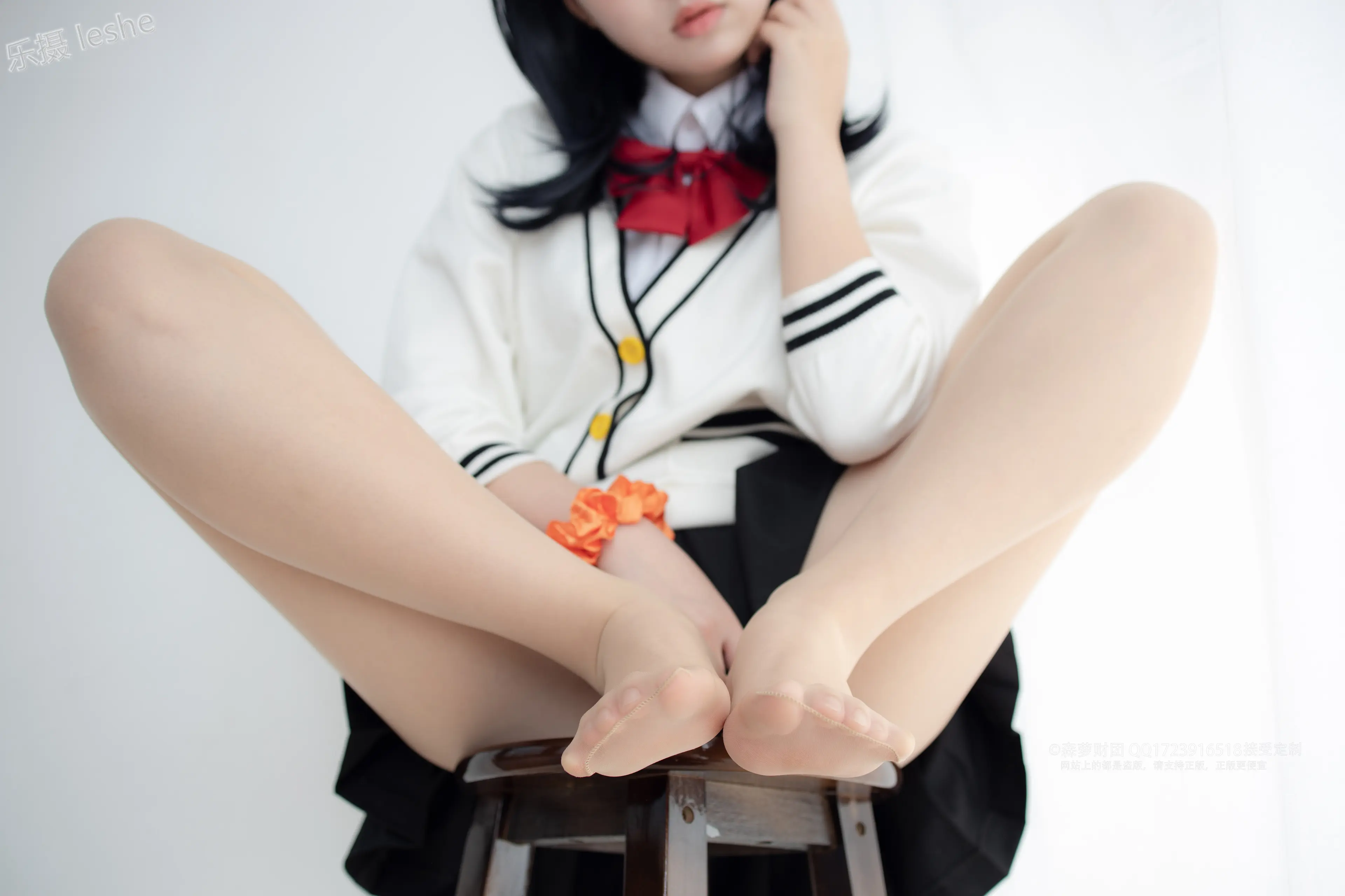 森萝财团 X 20D肉丝短棉袜踩物 [93P]