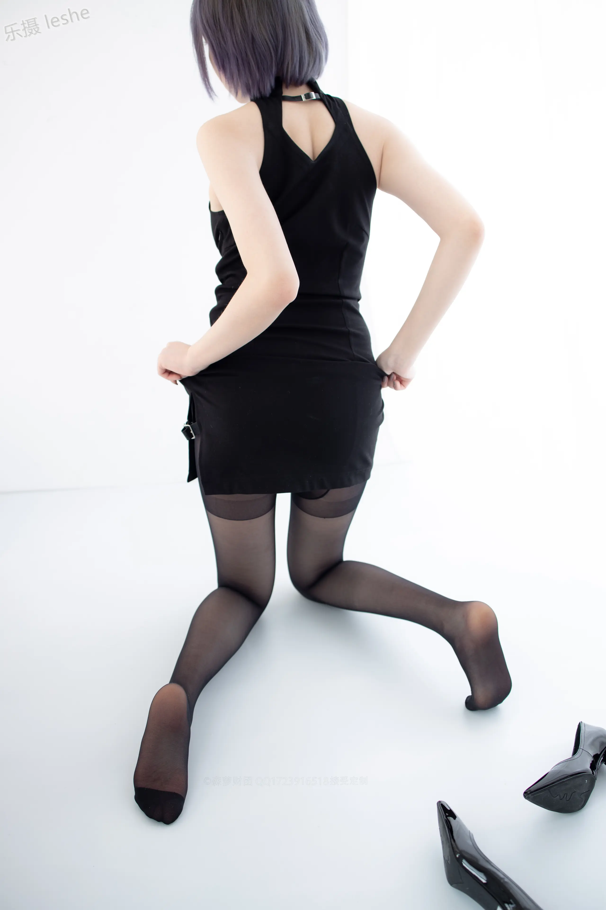 森萝财团 X 20D黑丝踩物 [111P]