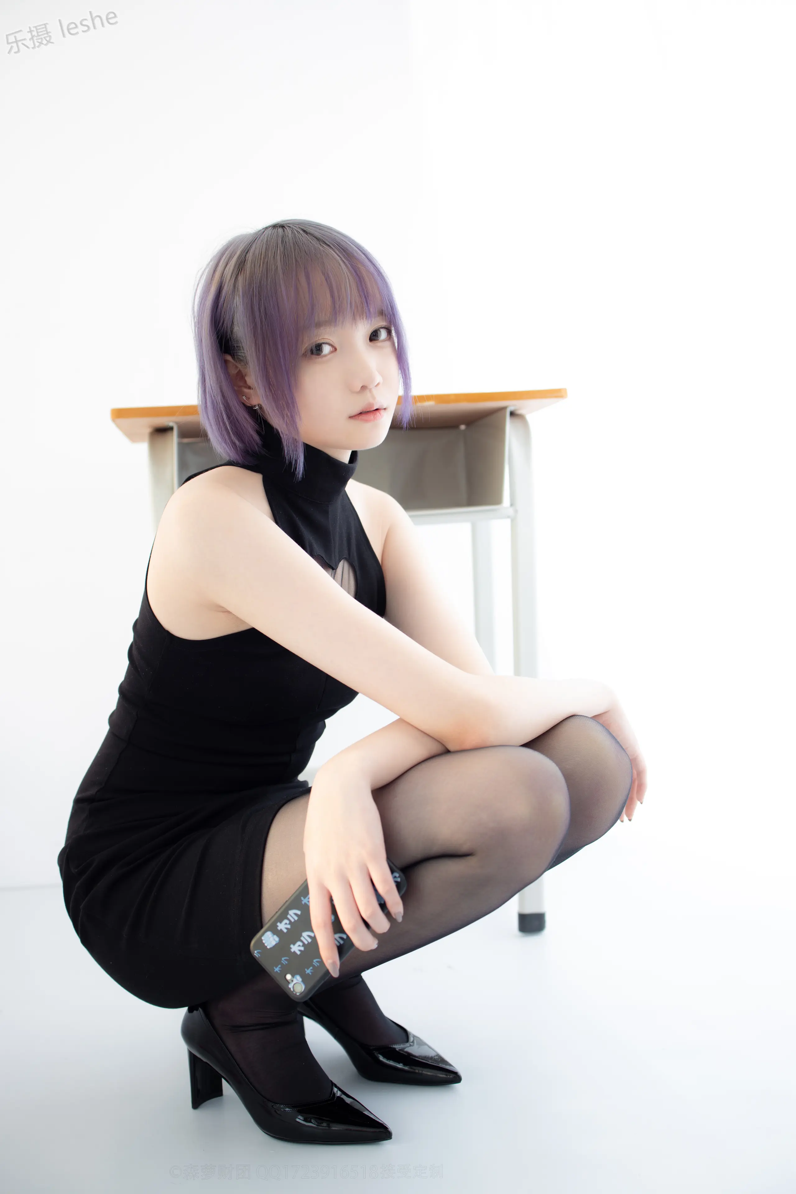 森萝财团 X 20D黑丝踩物 [111P]