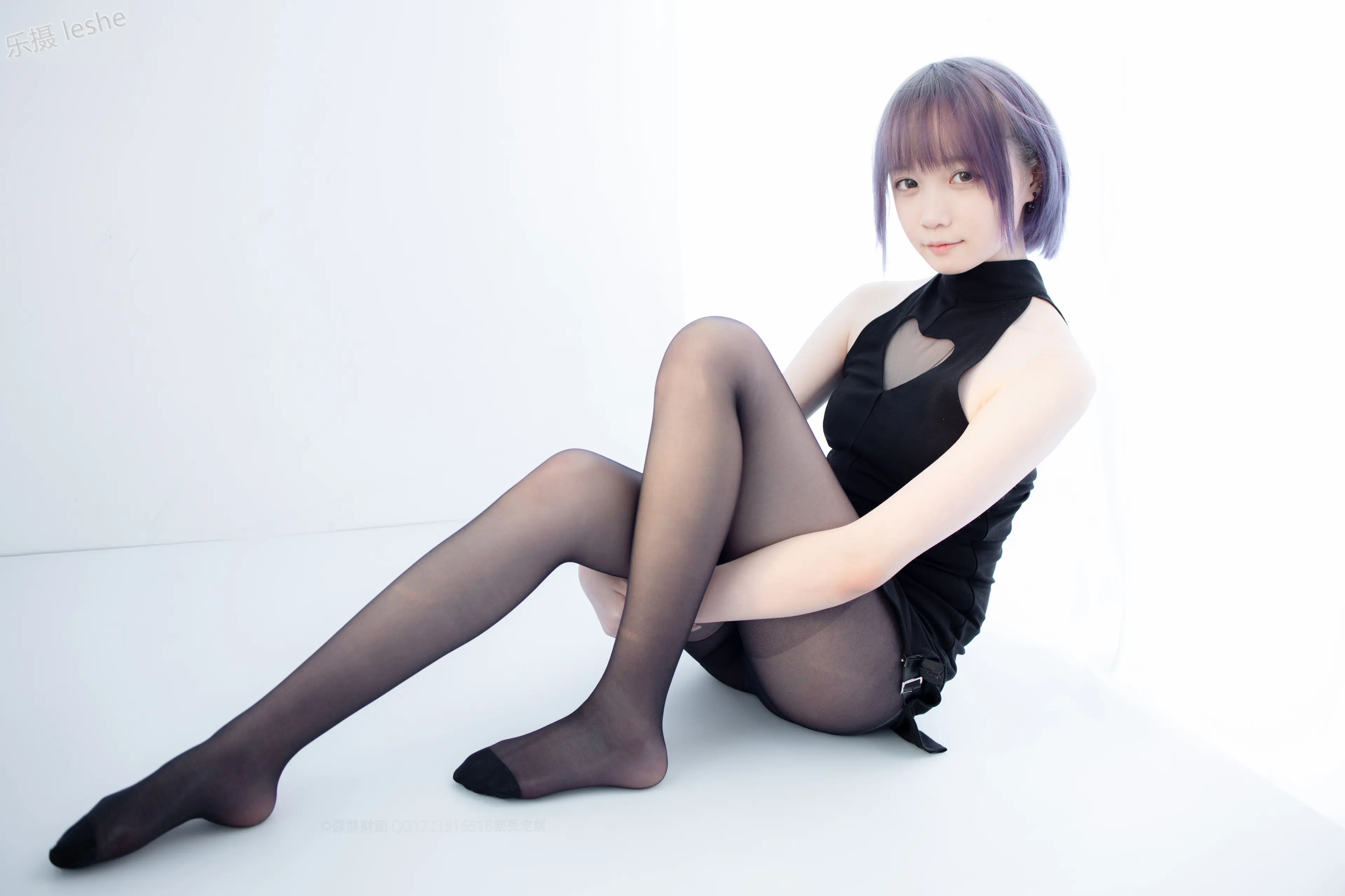 森萝财团 X 20D黑丝踩物 [111P]