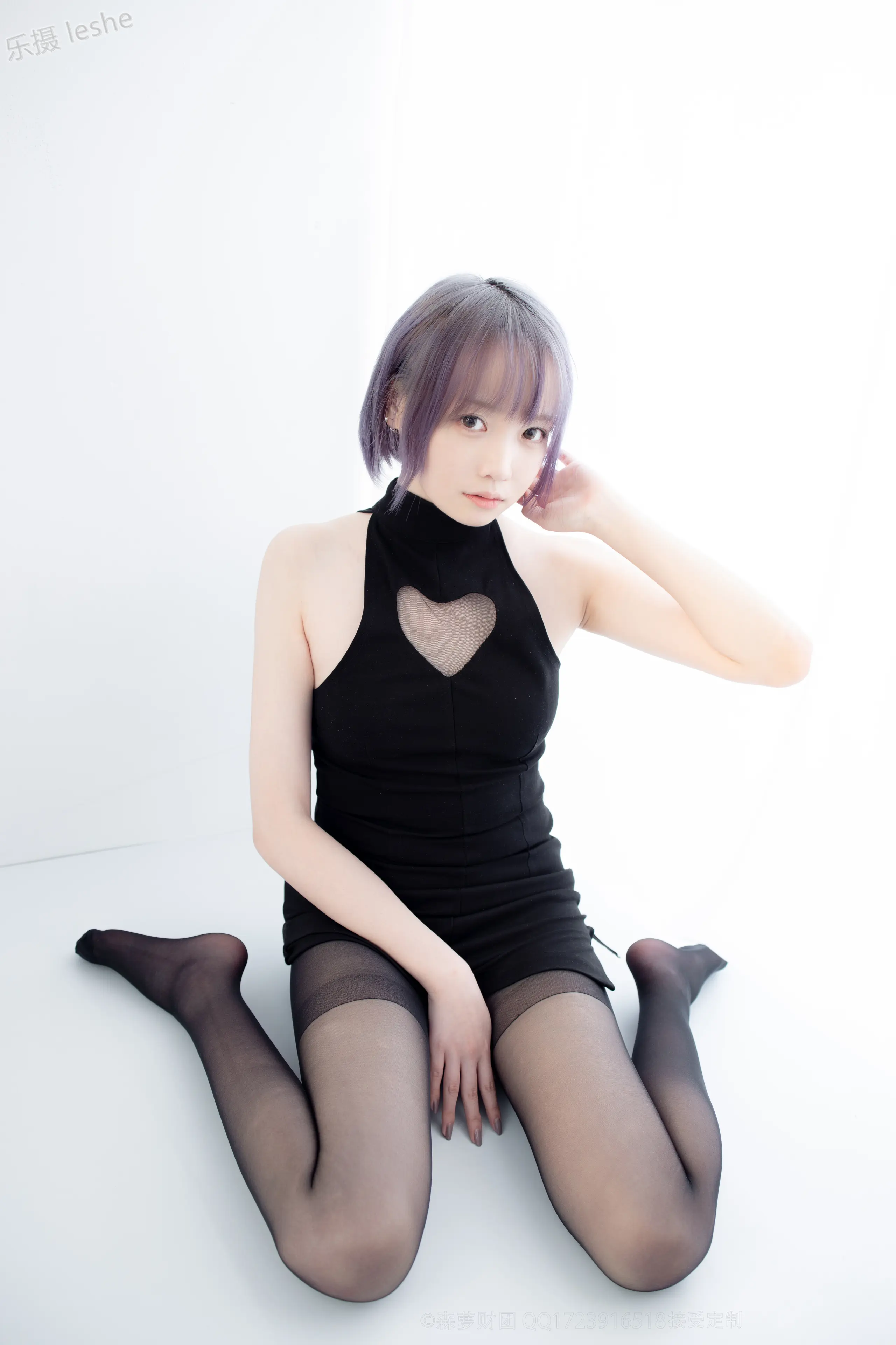 森萝财团 X 20D黑丝踩物 [111P]