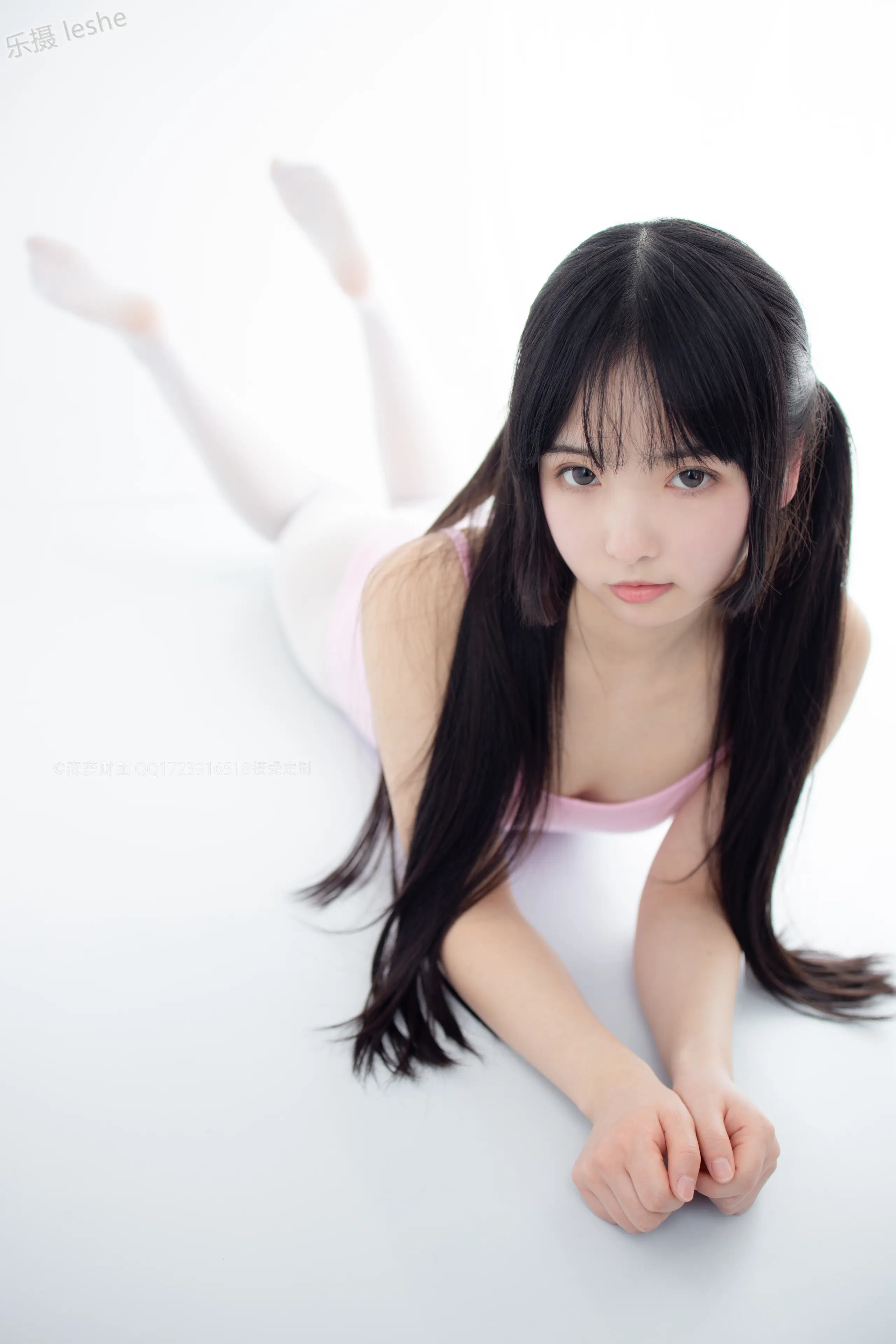 森萝财团 X 50D白丝练功服百合踩物 [103P]