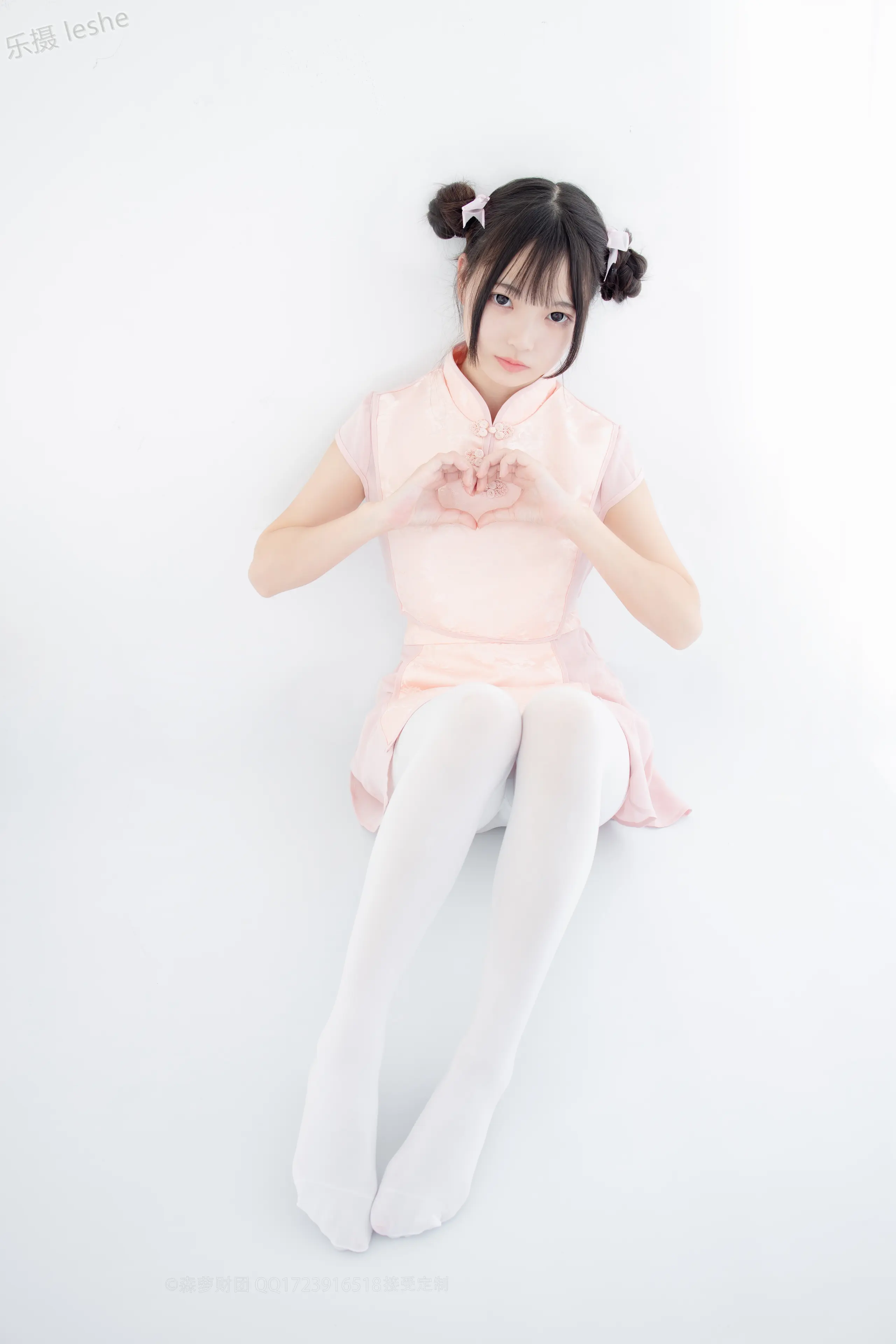 森萝财团 X 80D白丝踩物 [66P]