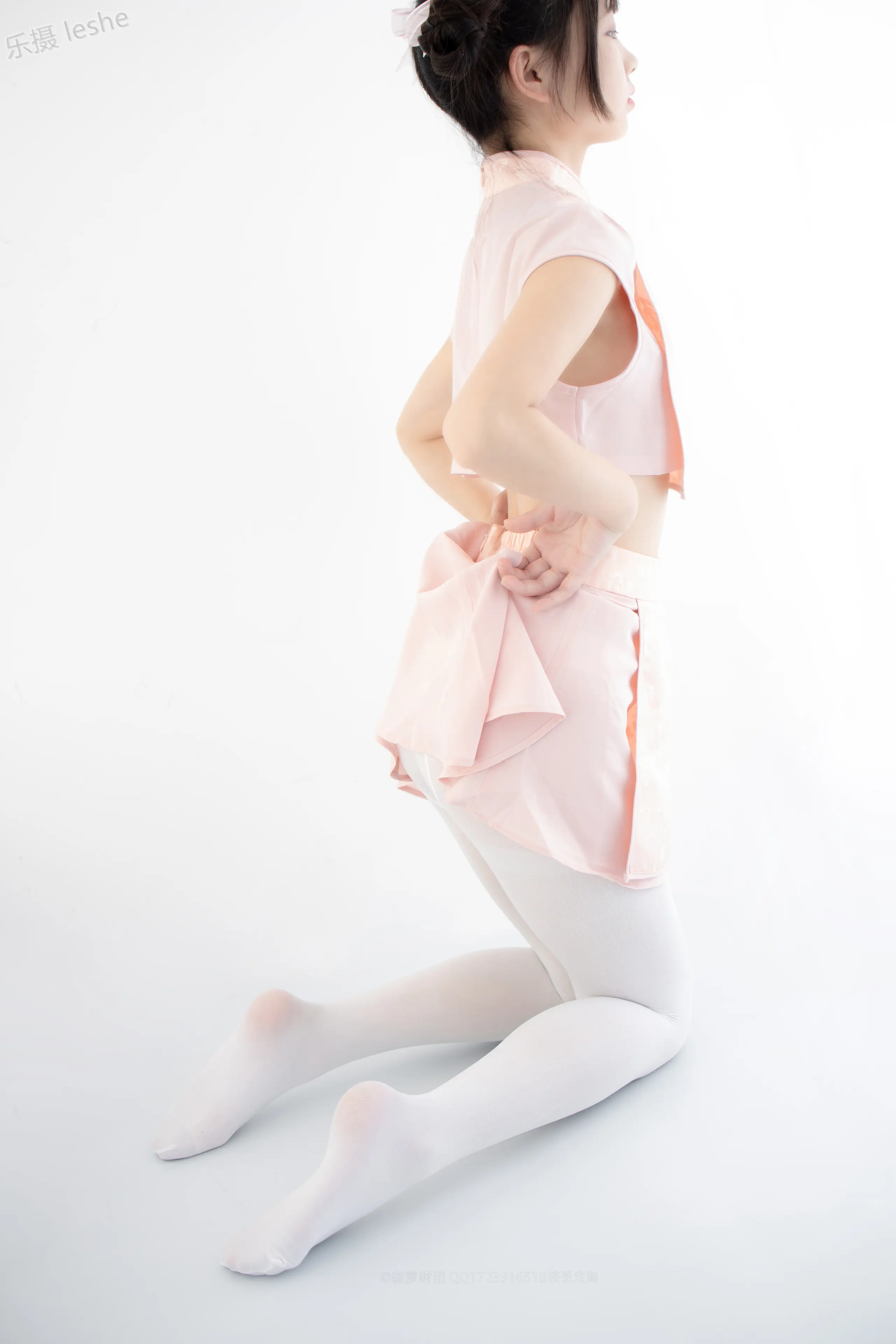 森萝财团 X 80D白丝踩物 [66P]