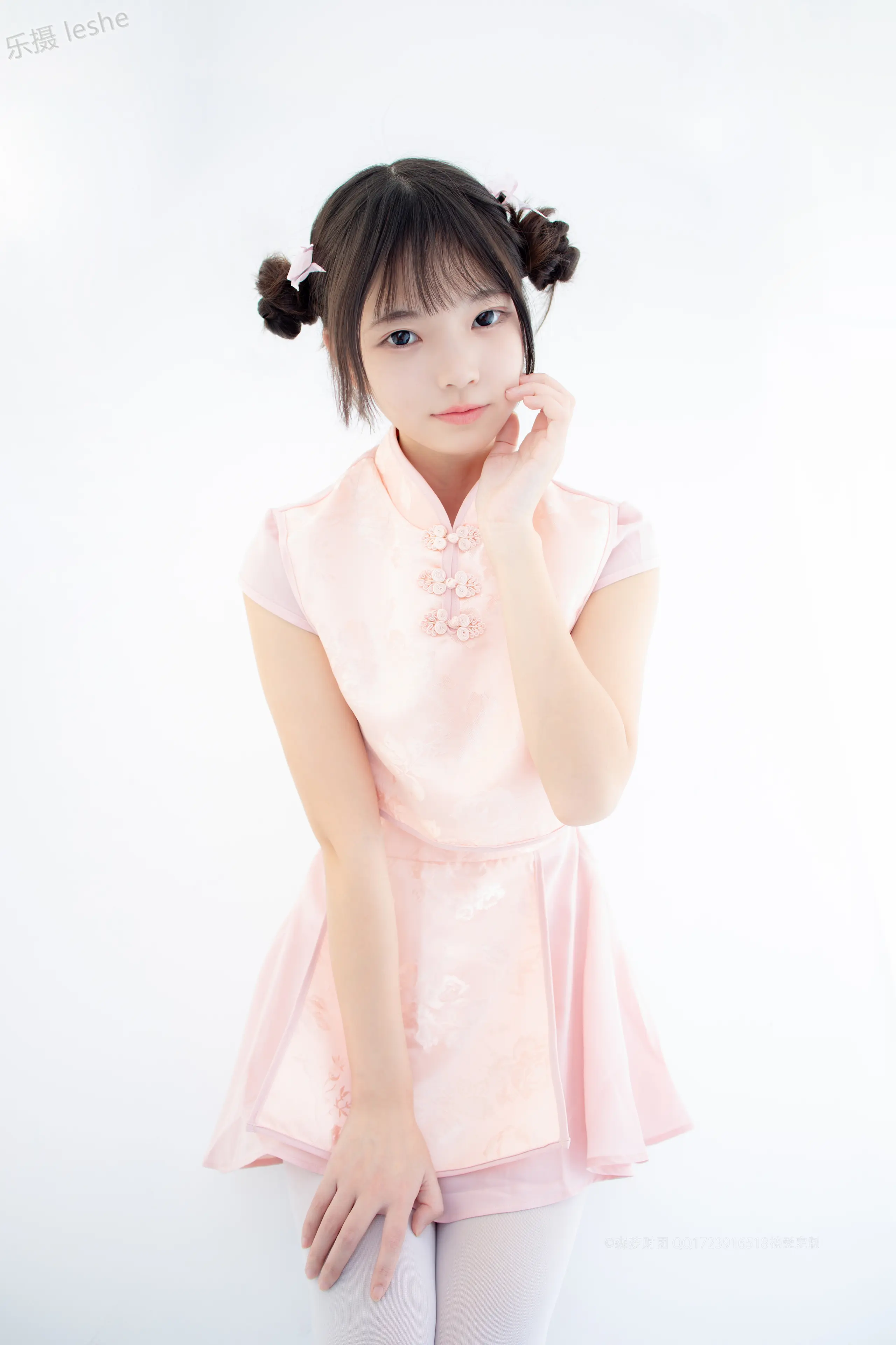 森萝财团 X 80D白丝踩物 [66P]