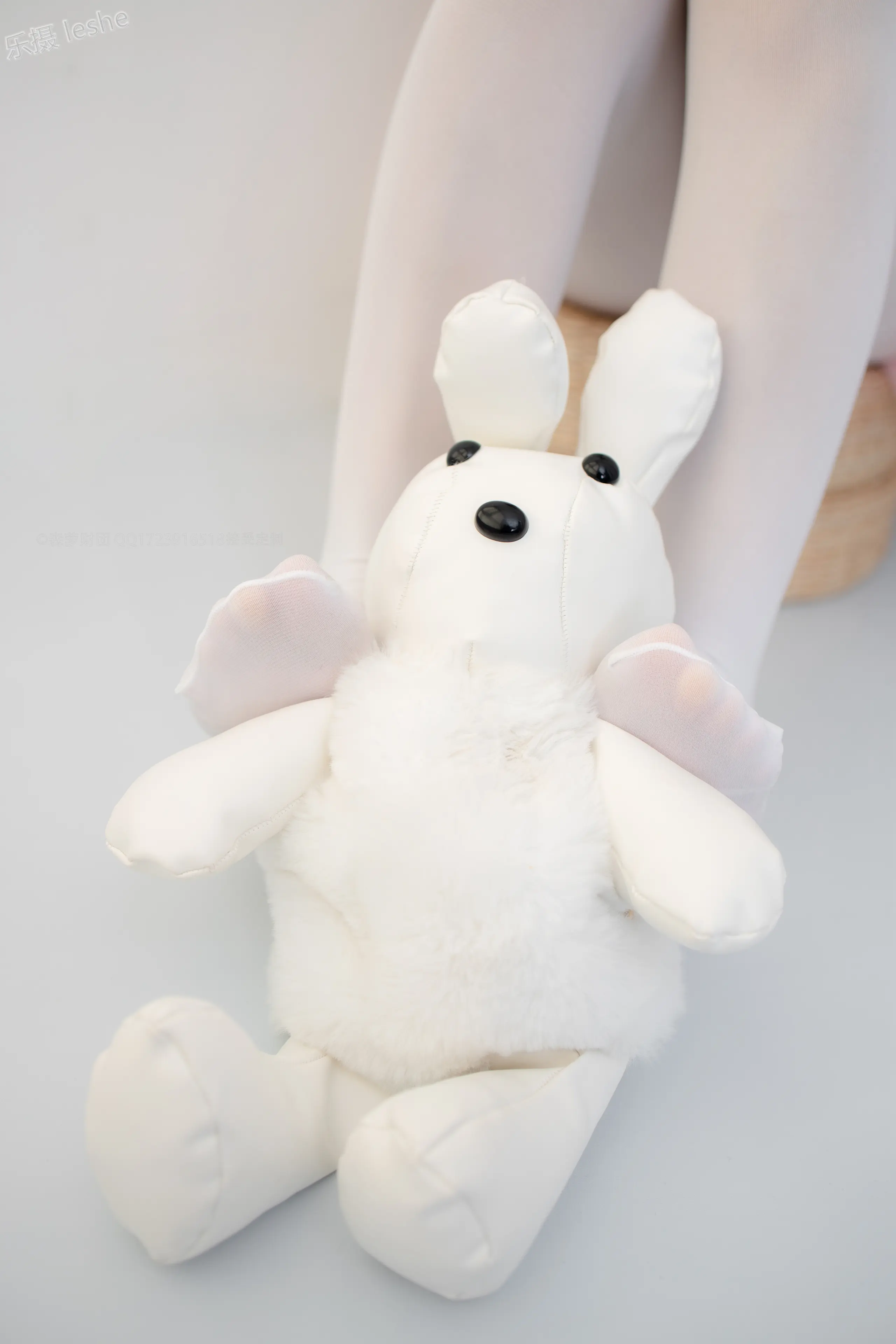 森萝财团 X 80D白丝踩物 [66P]