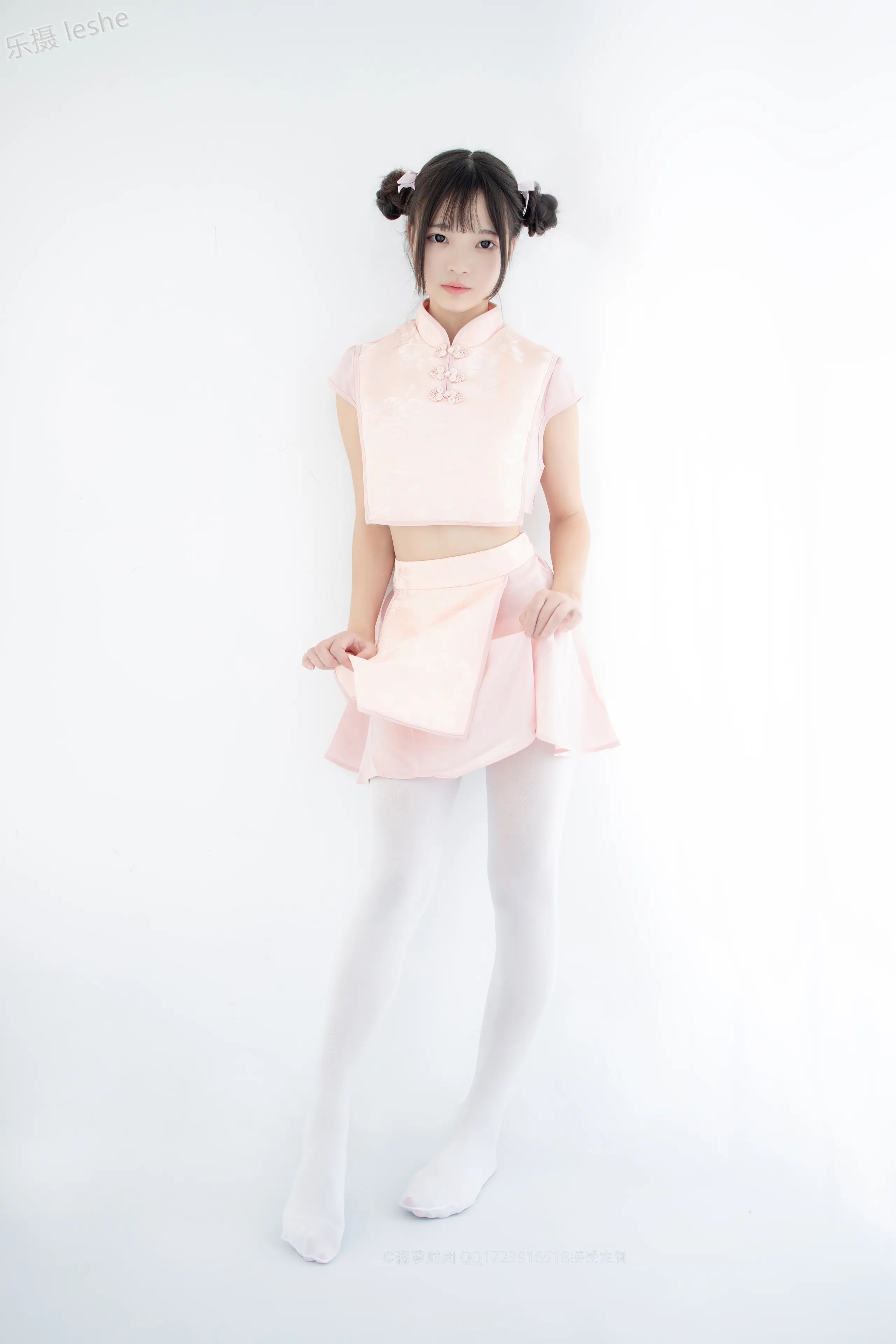 森萝财团 X 80D白丝踩物 [66P]