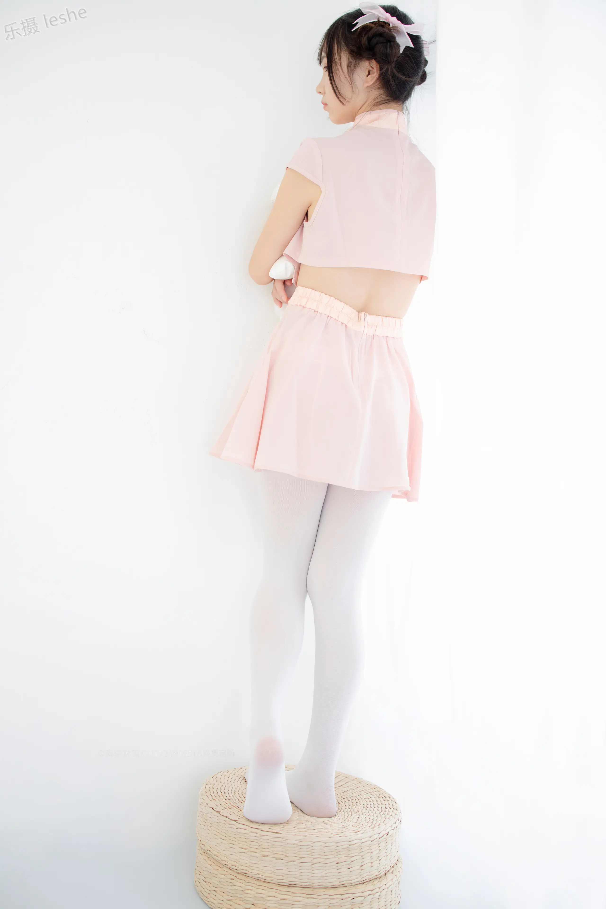 森萝财团 X 80D白丝踩物 [66P]