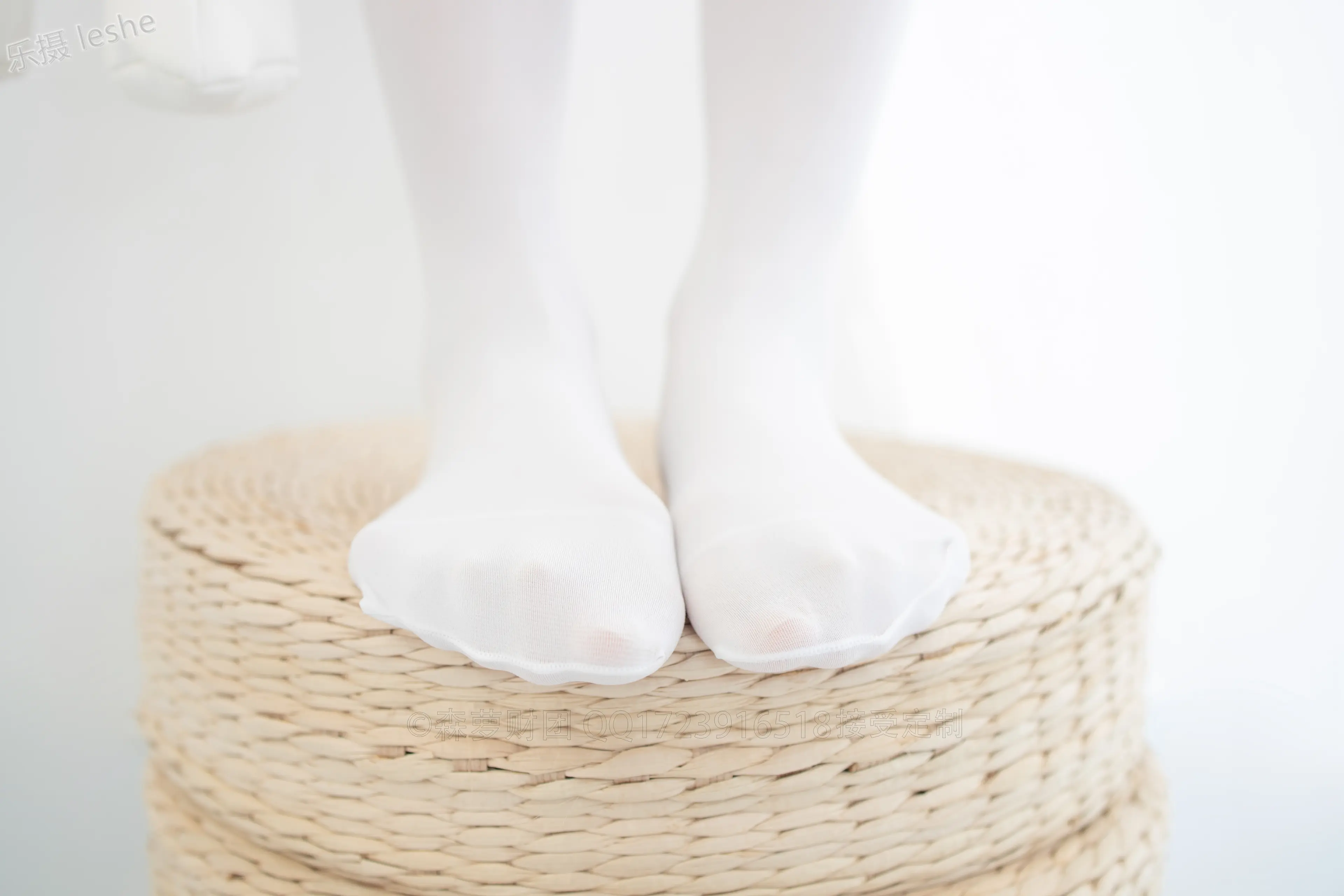 森萝财团 X 80D白丝踩物 [66P]