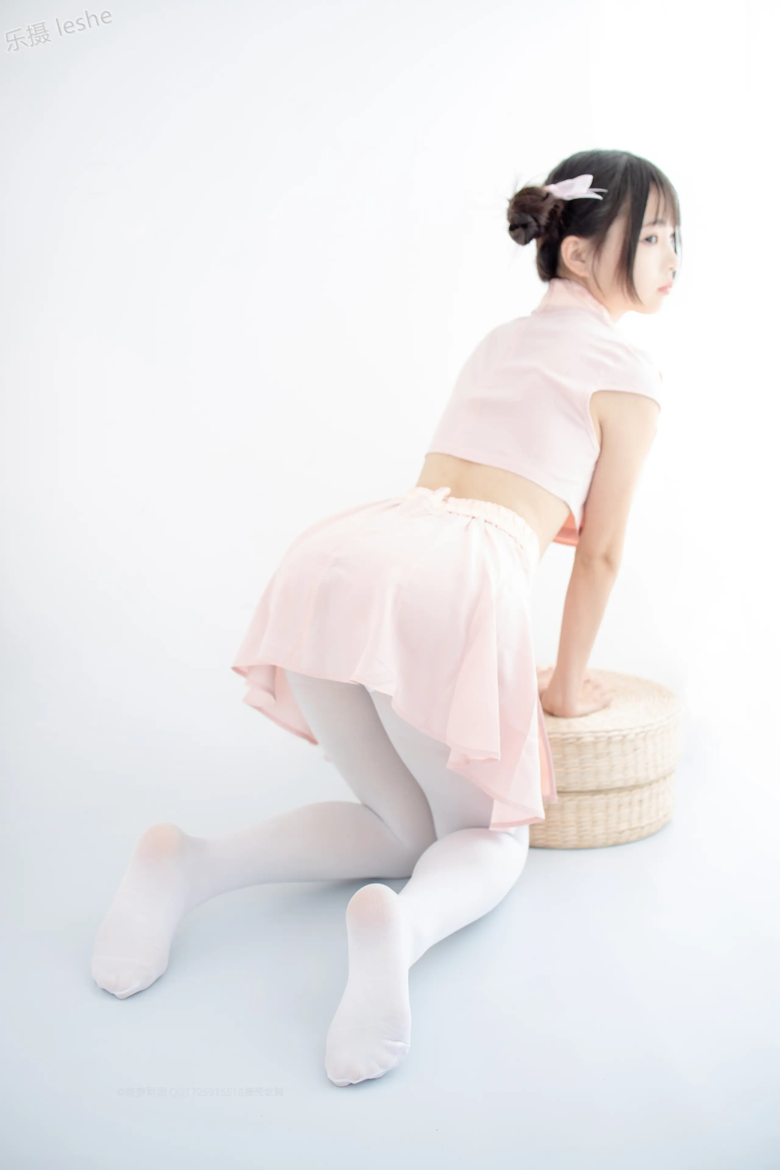 森萝财团 X 80D白丝踩物 [66P]