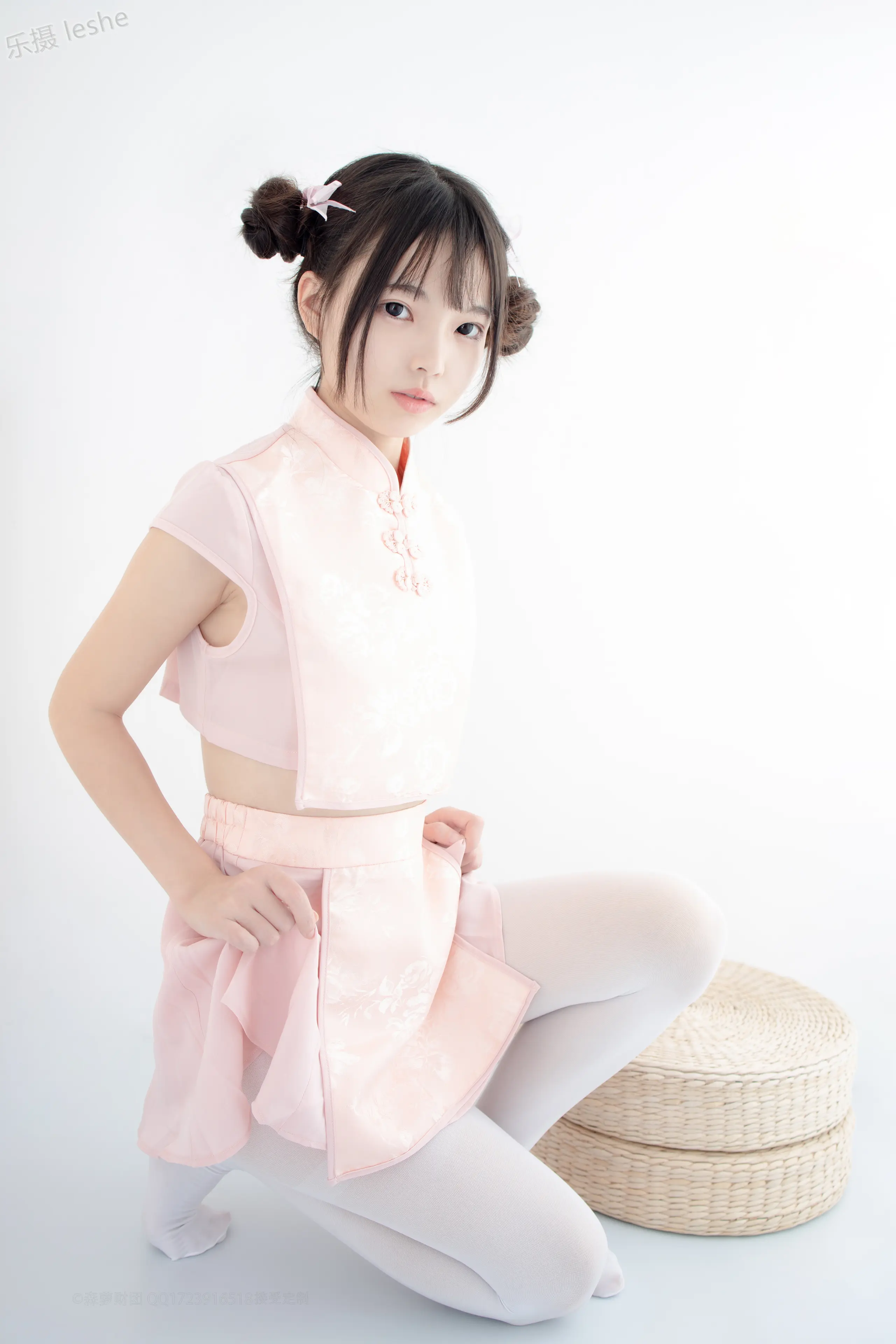 森萝财团 X 80D白丝踩物 [66P]