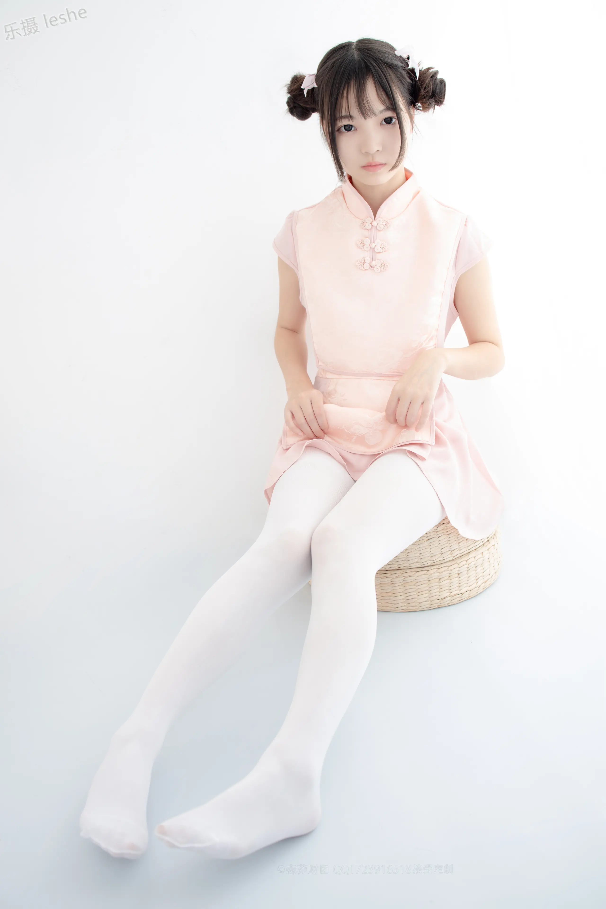 森萝财团 X 80D白丝踩物 [66P]