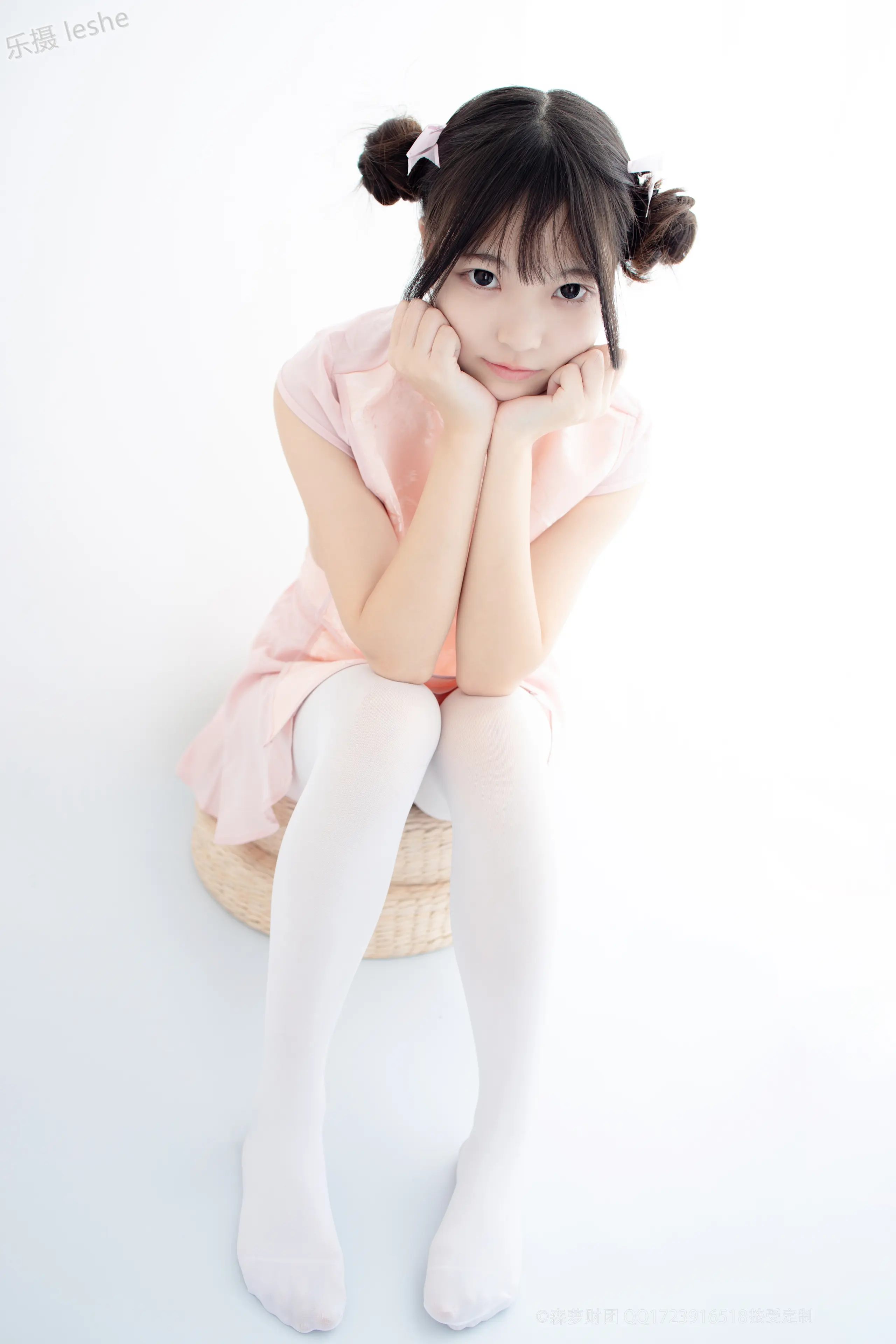 森萝财团 X 80D白丝踩物 [66P]