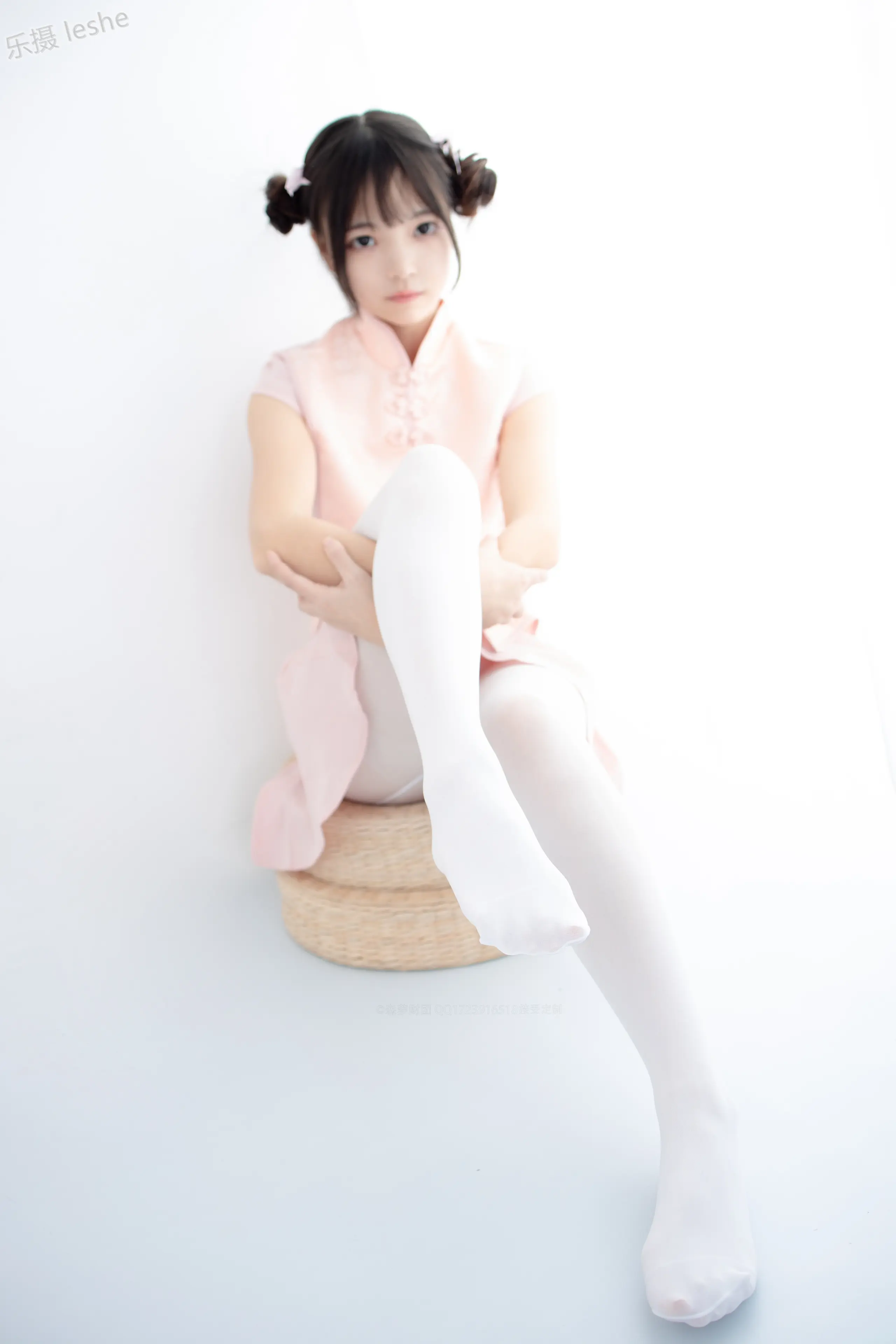 森萝财团 X 80D白丝踩物 [66P]