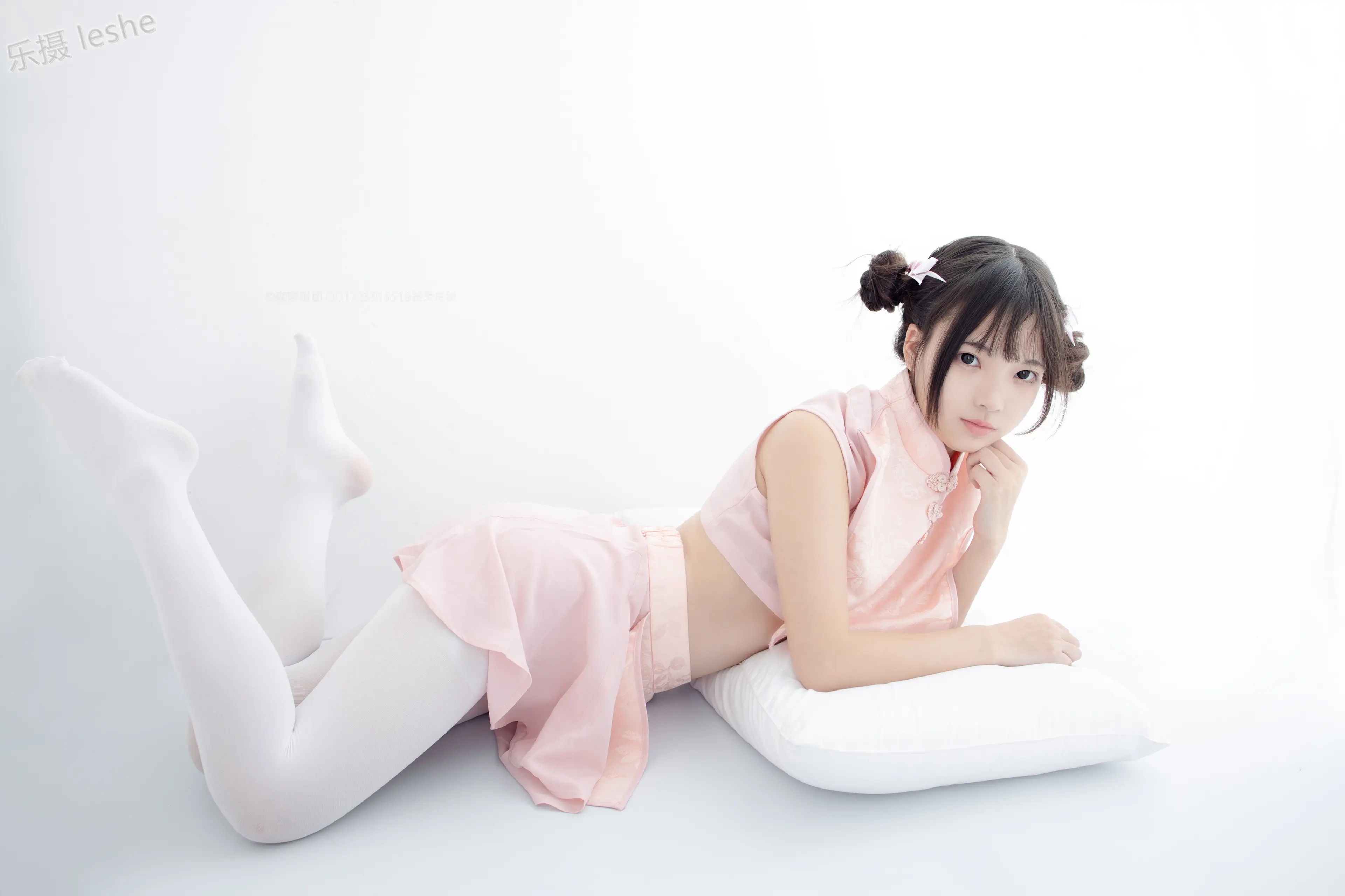 森萝财团 X 80D白丝踩物 [66P]