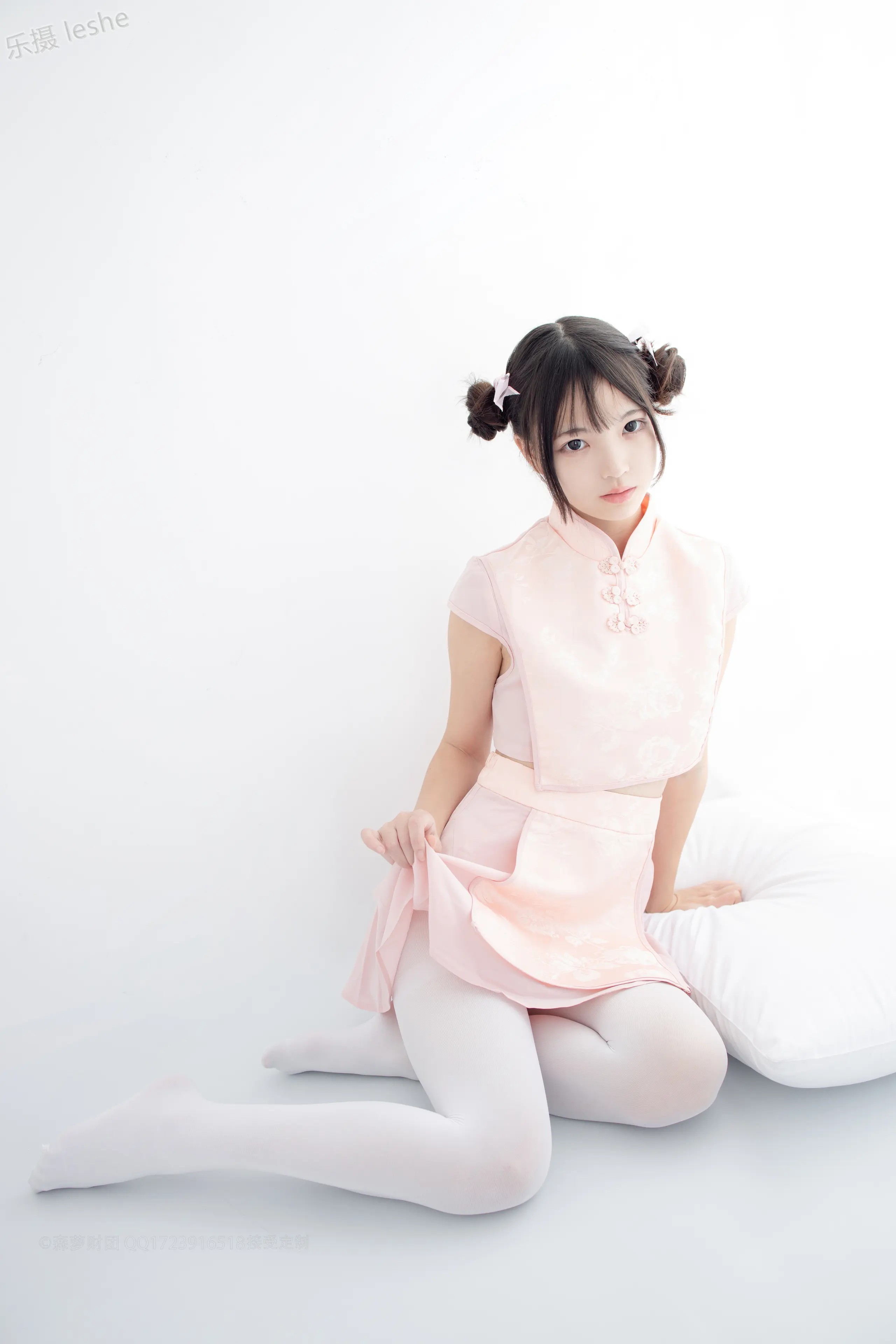 森萝财团 X 80D白丝踩物 [66P]