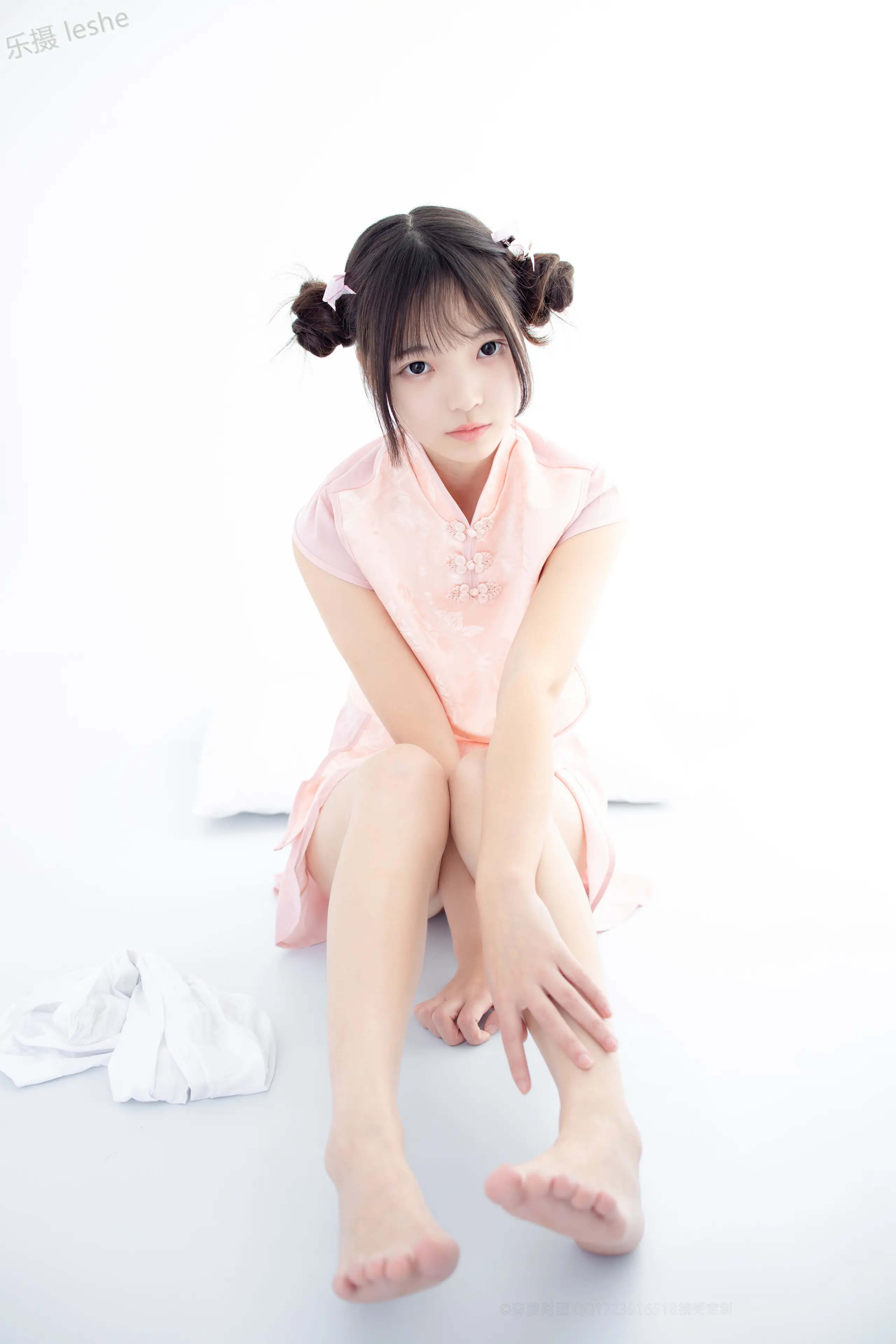 森萝财团 X 80D白丝踩物 [66P]